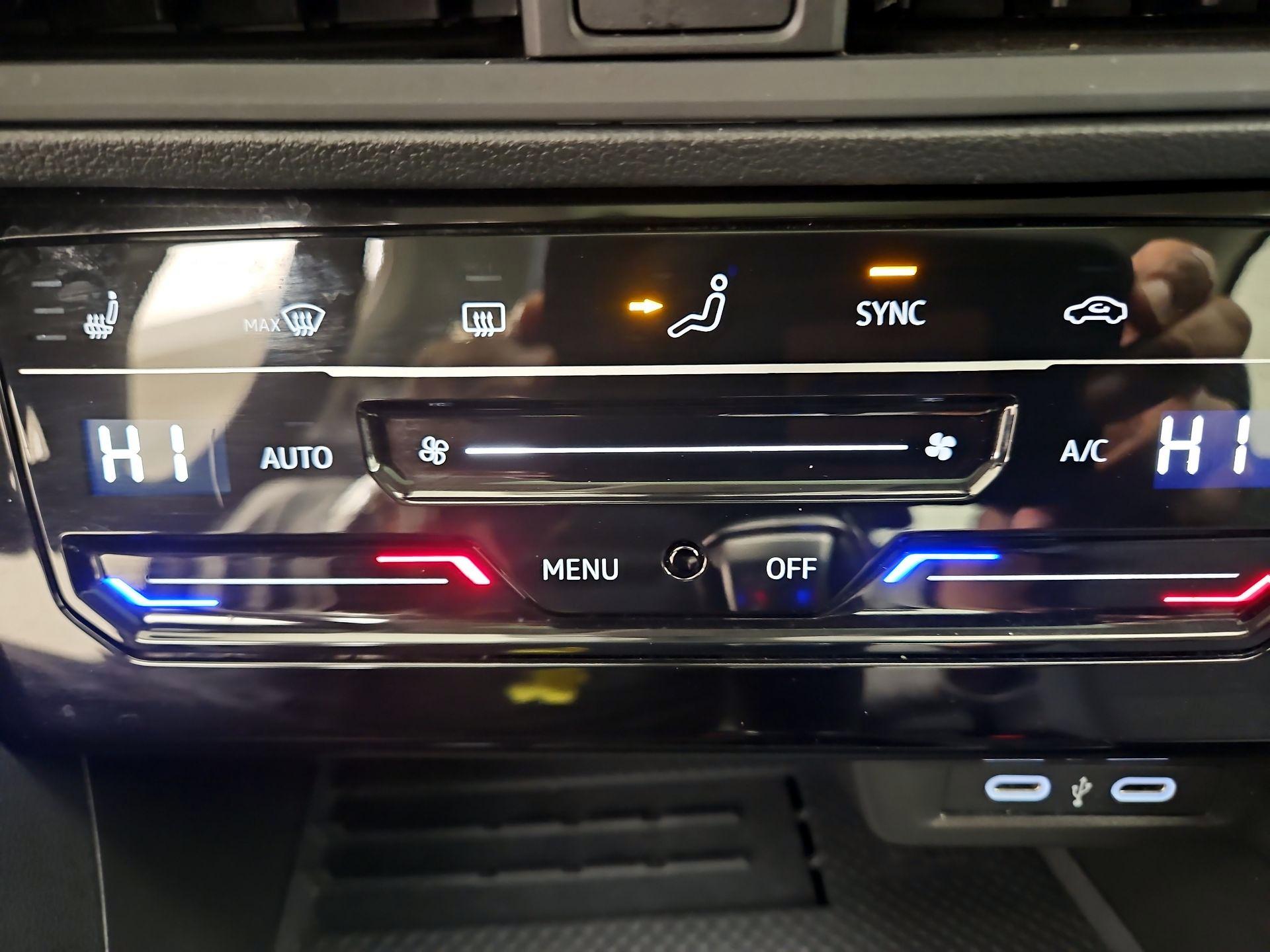 Thumbnail: 2025 Volkswagen Jetta - 16