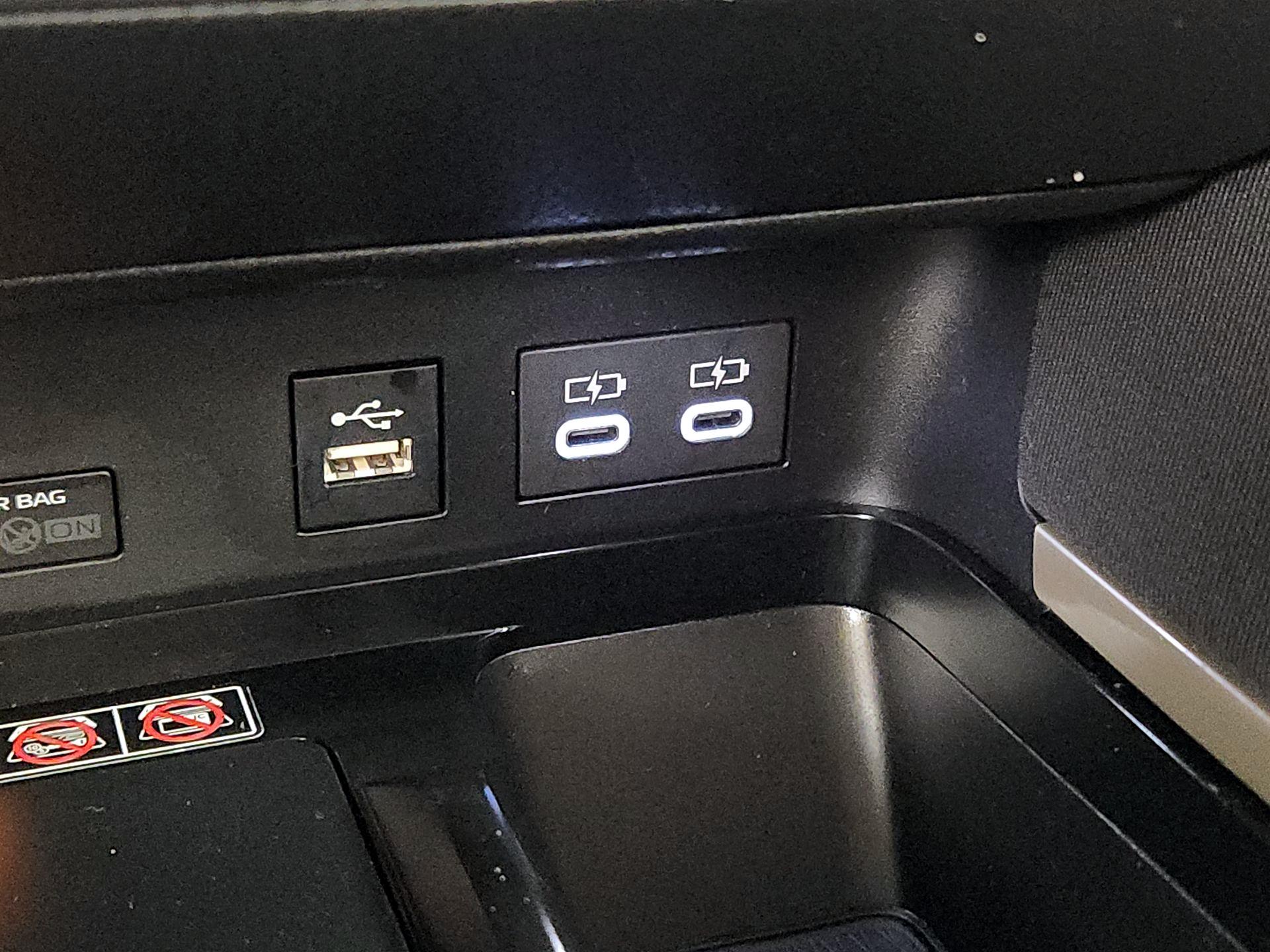 Thumbnail: 2025 Toyota Camry - 19