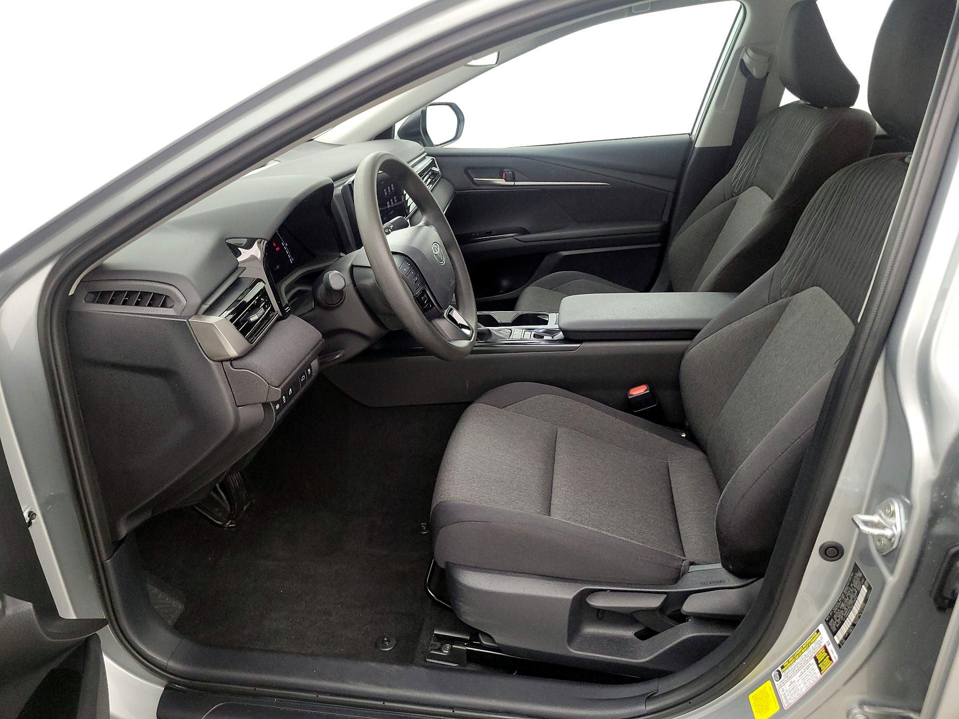 Thumbnail: 2025 Toyota Camry - 11