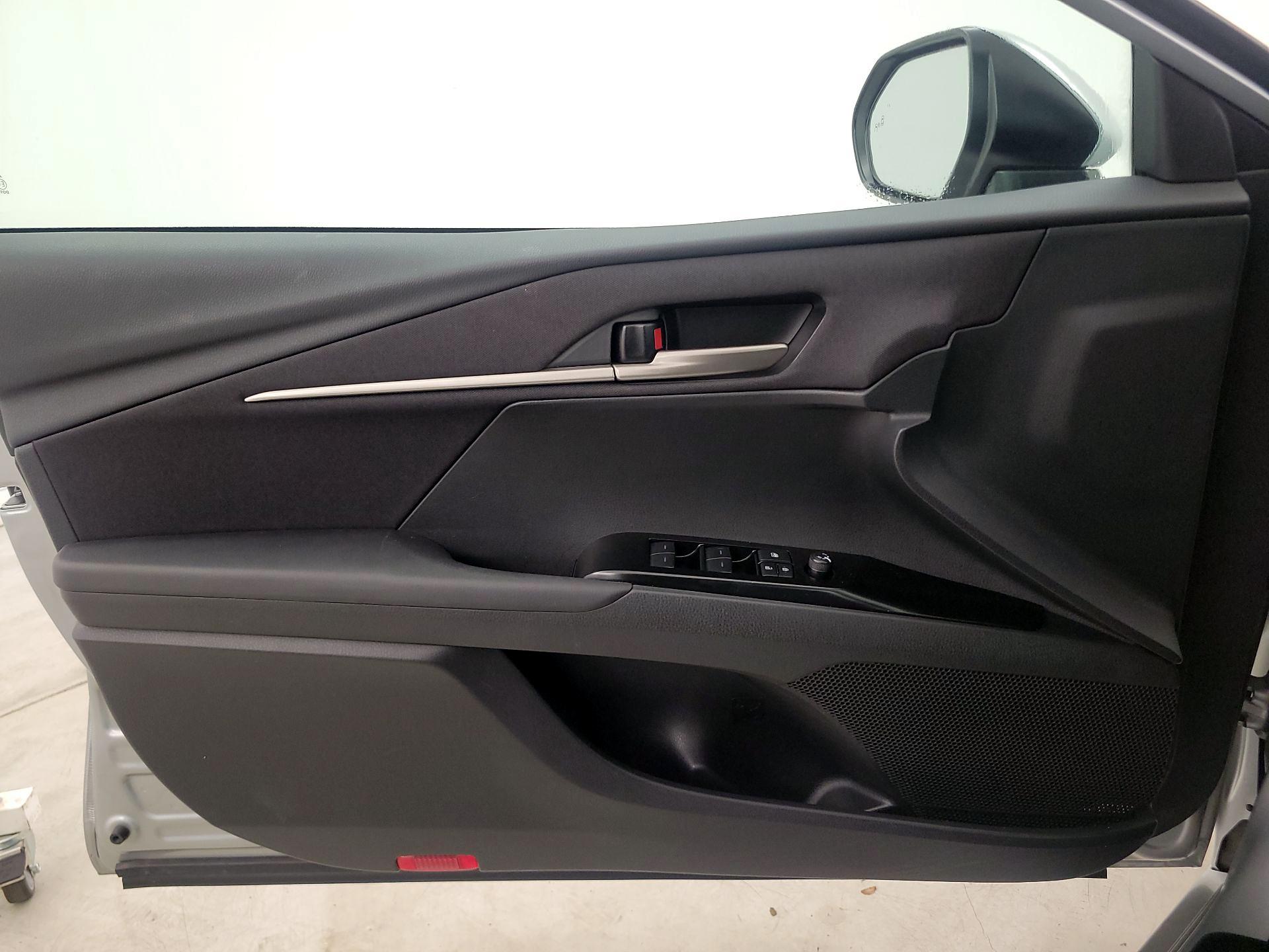 Thumbnail: 2025 Toyota Camry - 12