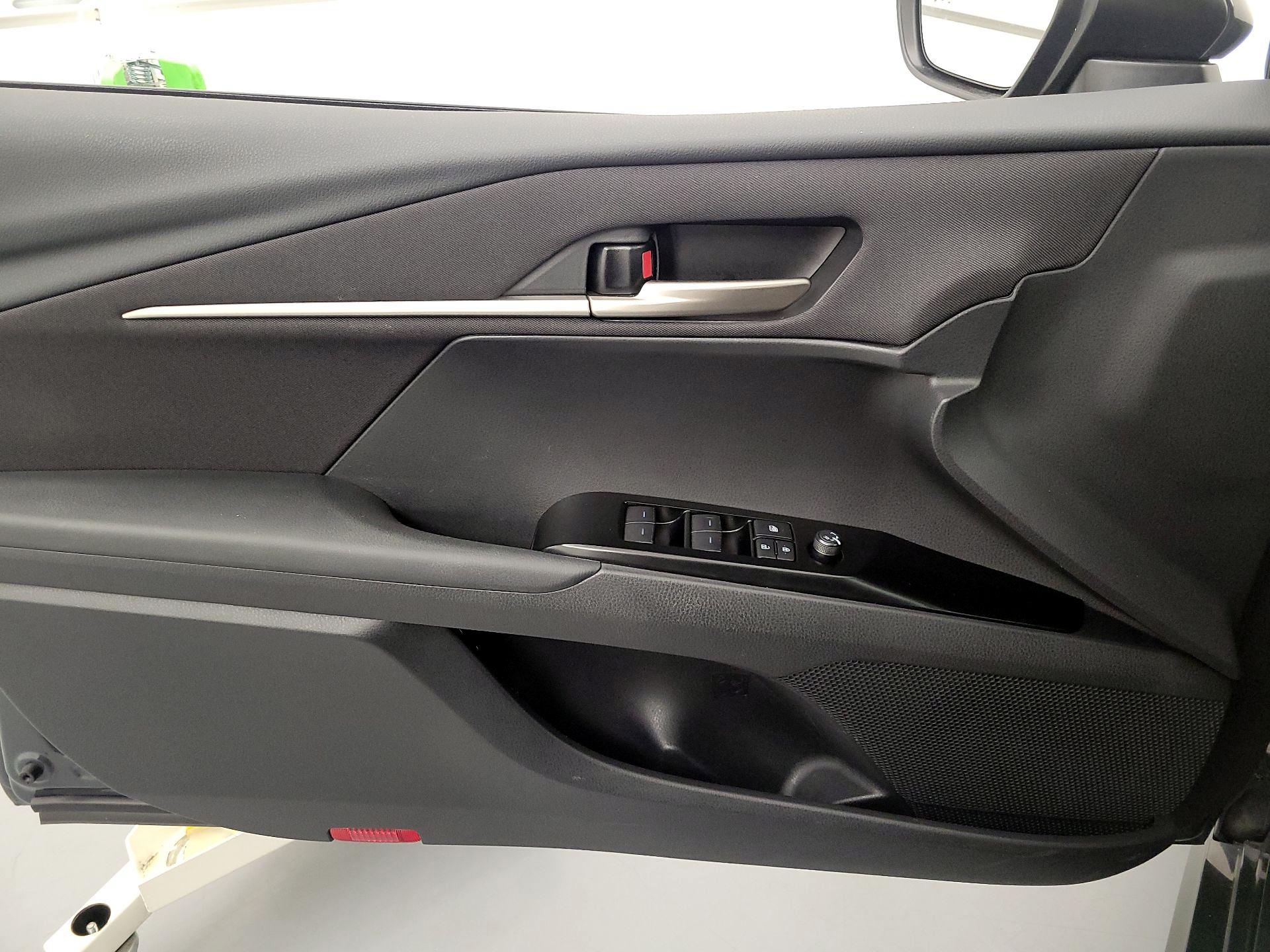 Thumbnail: 2025 Toyota Camry - 12