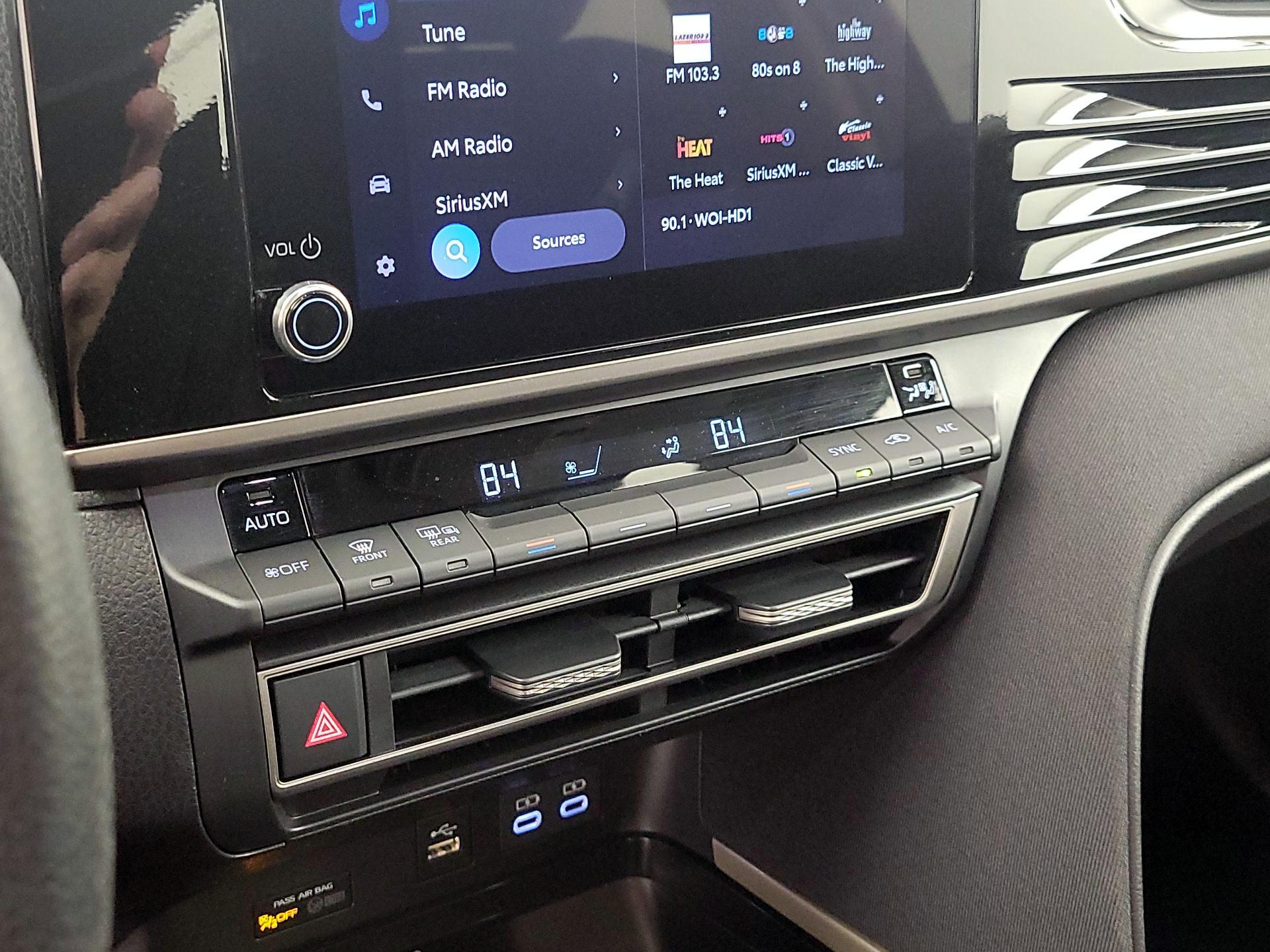 Thumbnail: 2025 Toyota Camry - 16