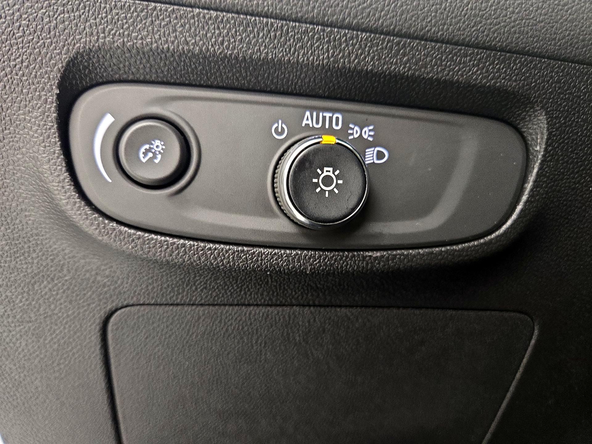 Thumbnail: 2025 Buick Encore GX - 13