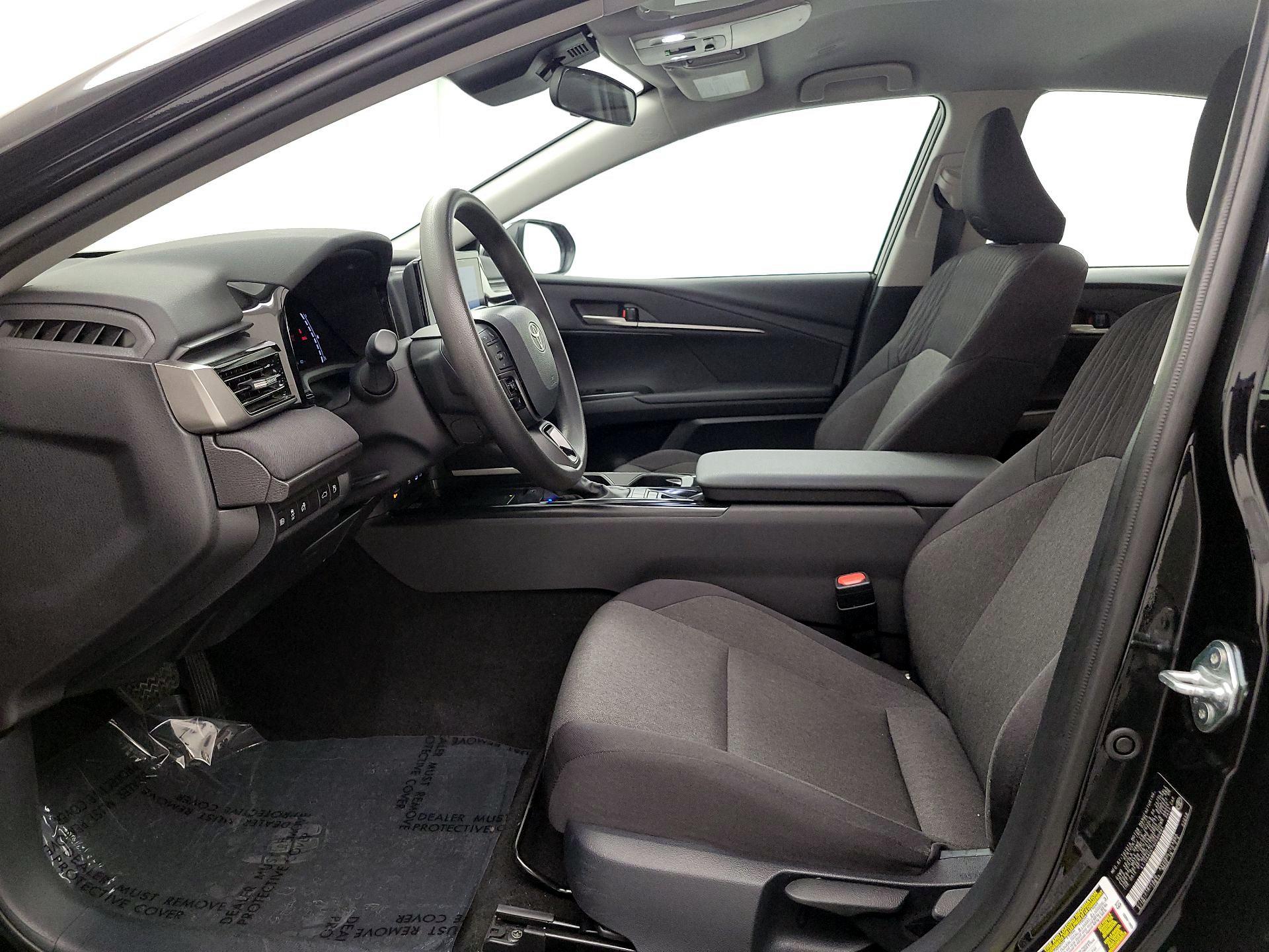 Thumbnail: 2025 Toyota Camry - 11