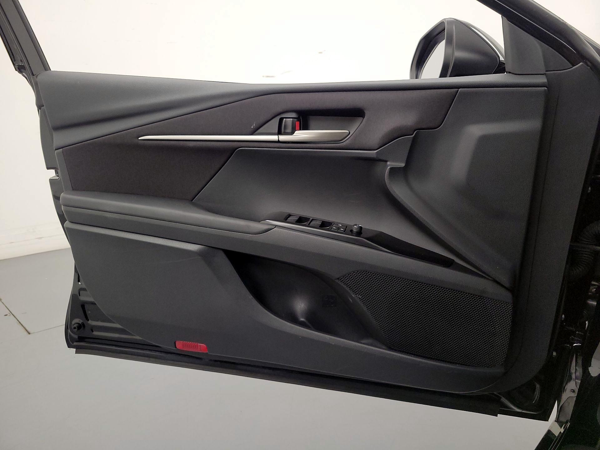 Thumbnail: 2025 Toyota Camry - 12