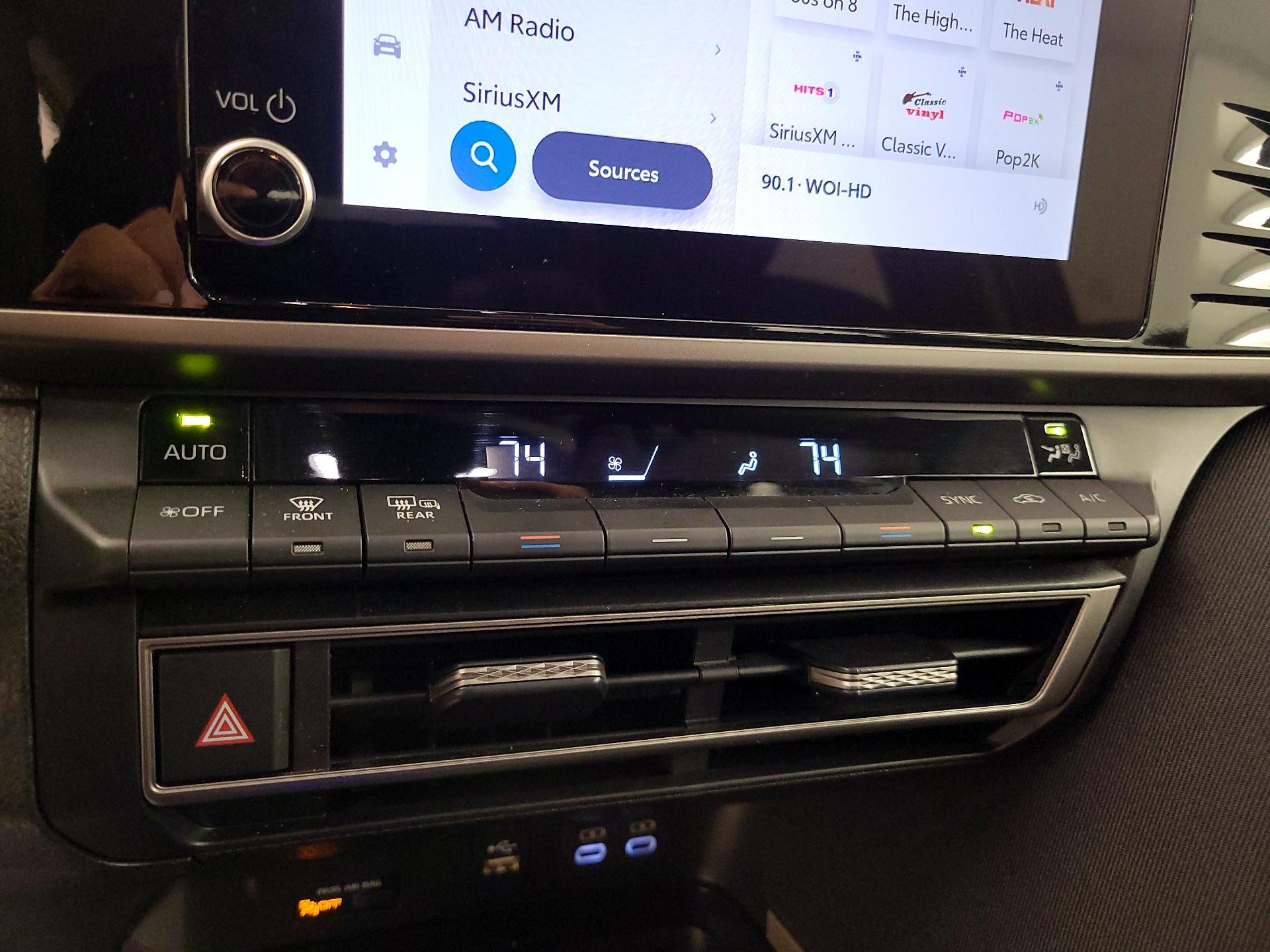 Thumbnail: 2025 Toyota Camry - 16