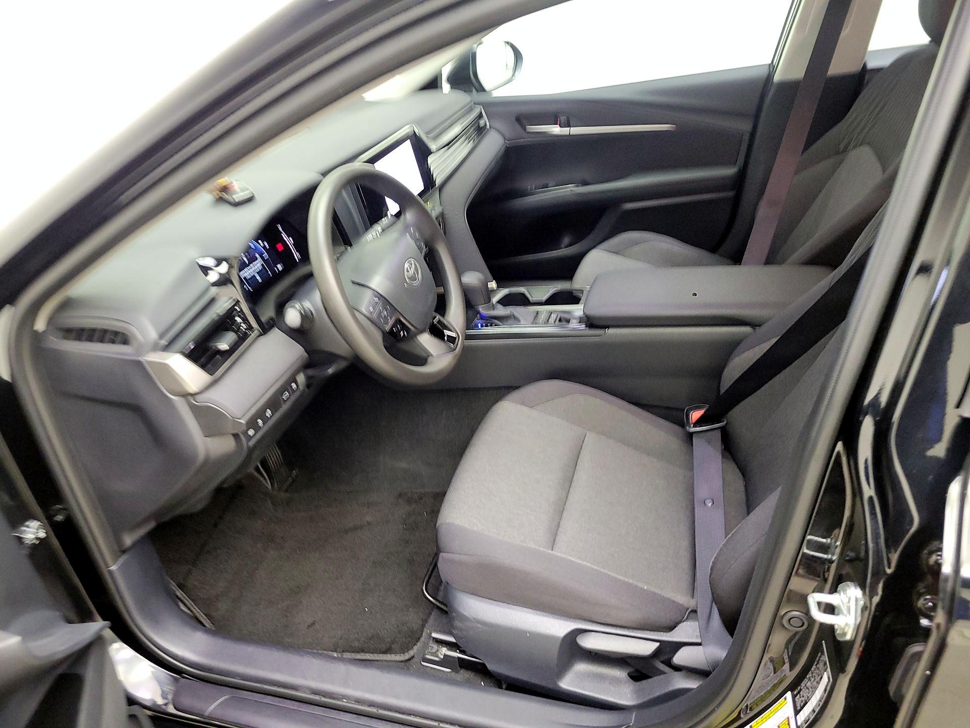 Thumbnail: 2025 Toyota Camry - 11