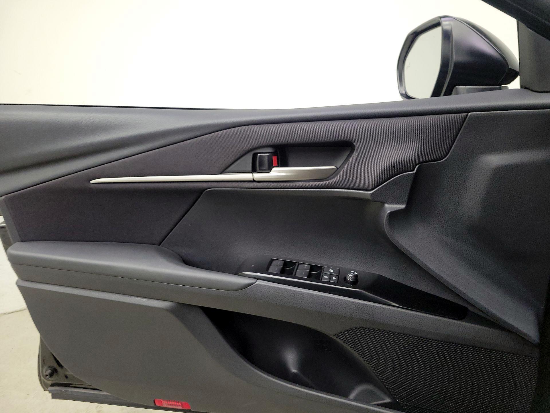 Thumbnail: 2025 Toyota Camry - 12