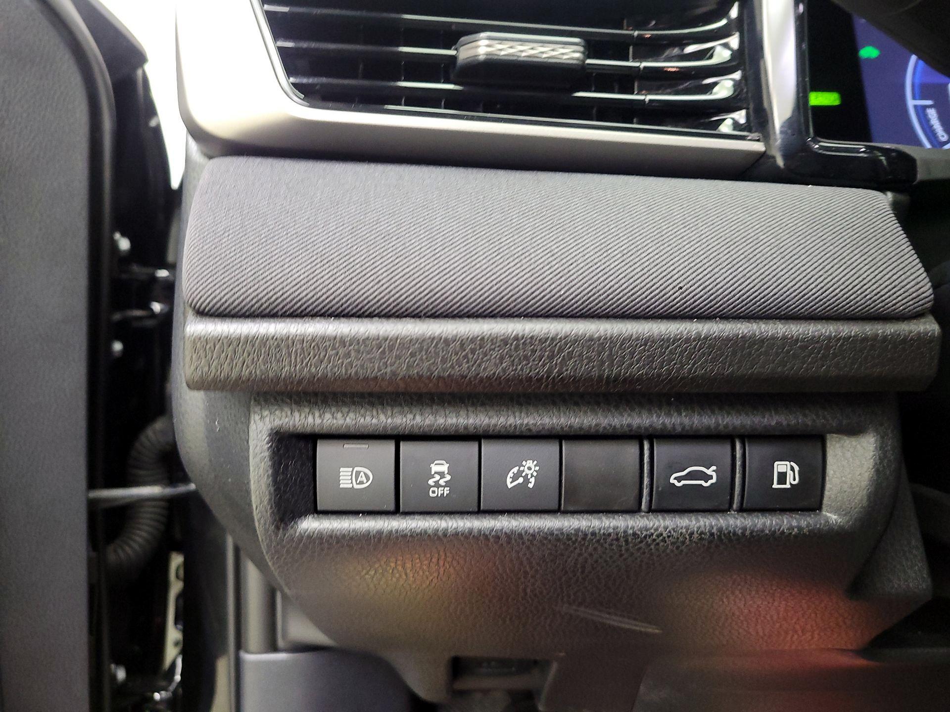 Thumbnail: 2025 Toyota Camry - 13