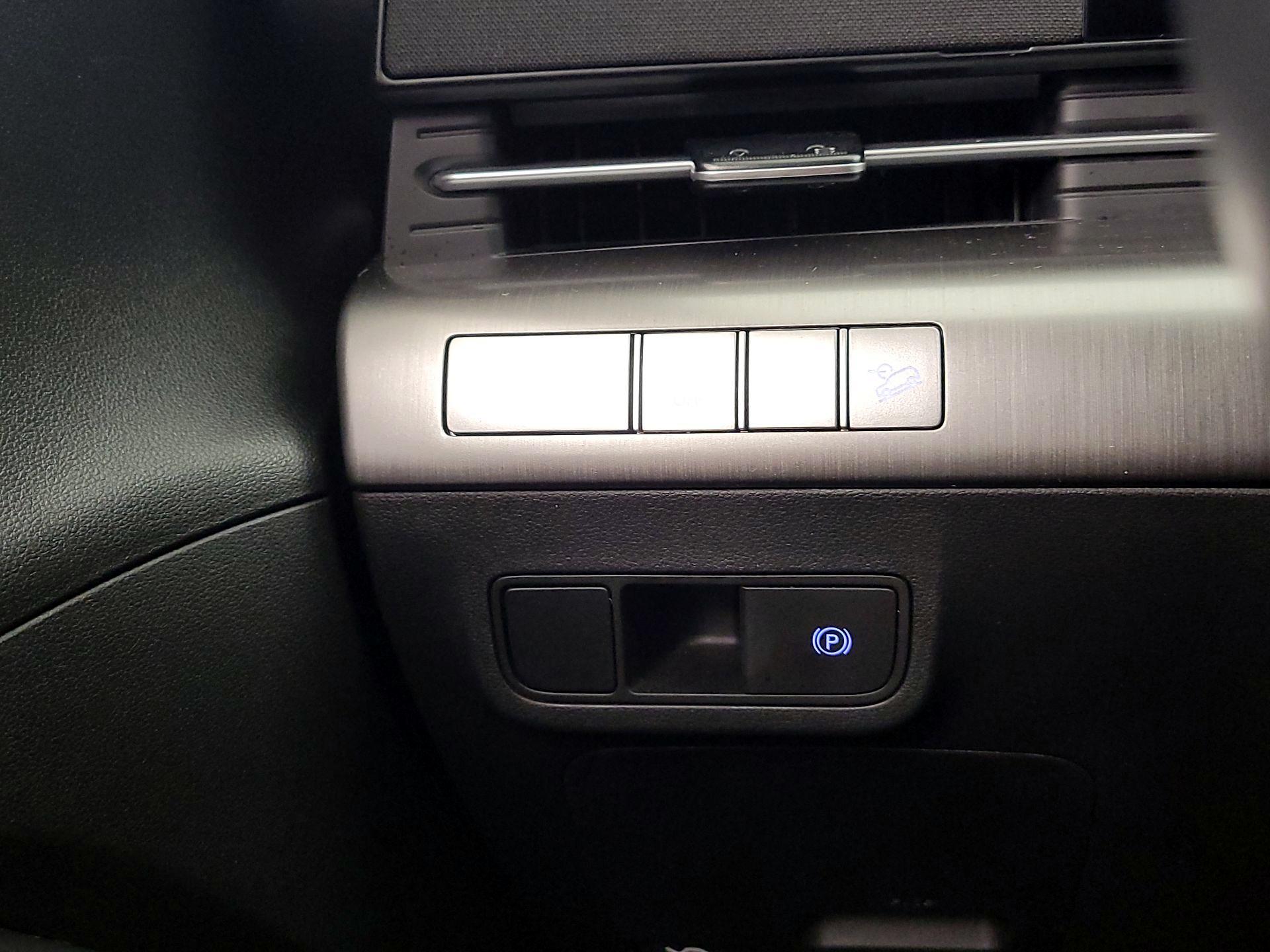 Thumbnail: 2025 Hyundai Kona - 13