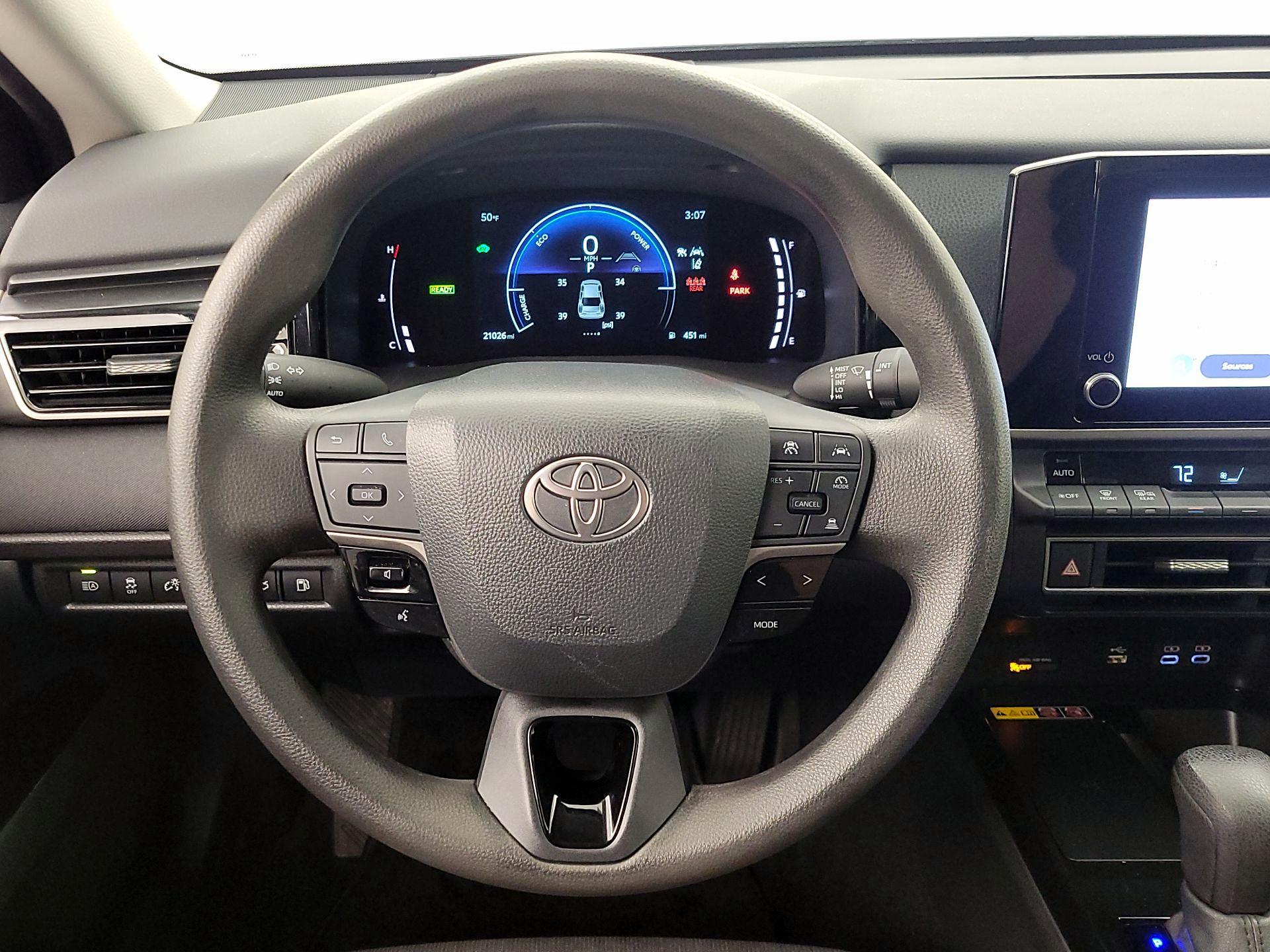 Thumbnail: 2025 Toyota Camry - 10