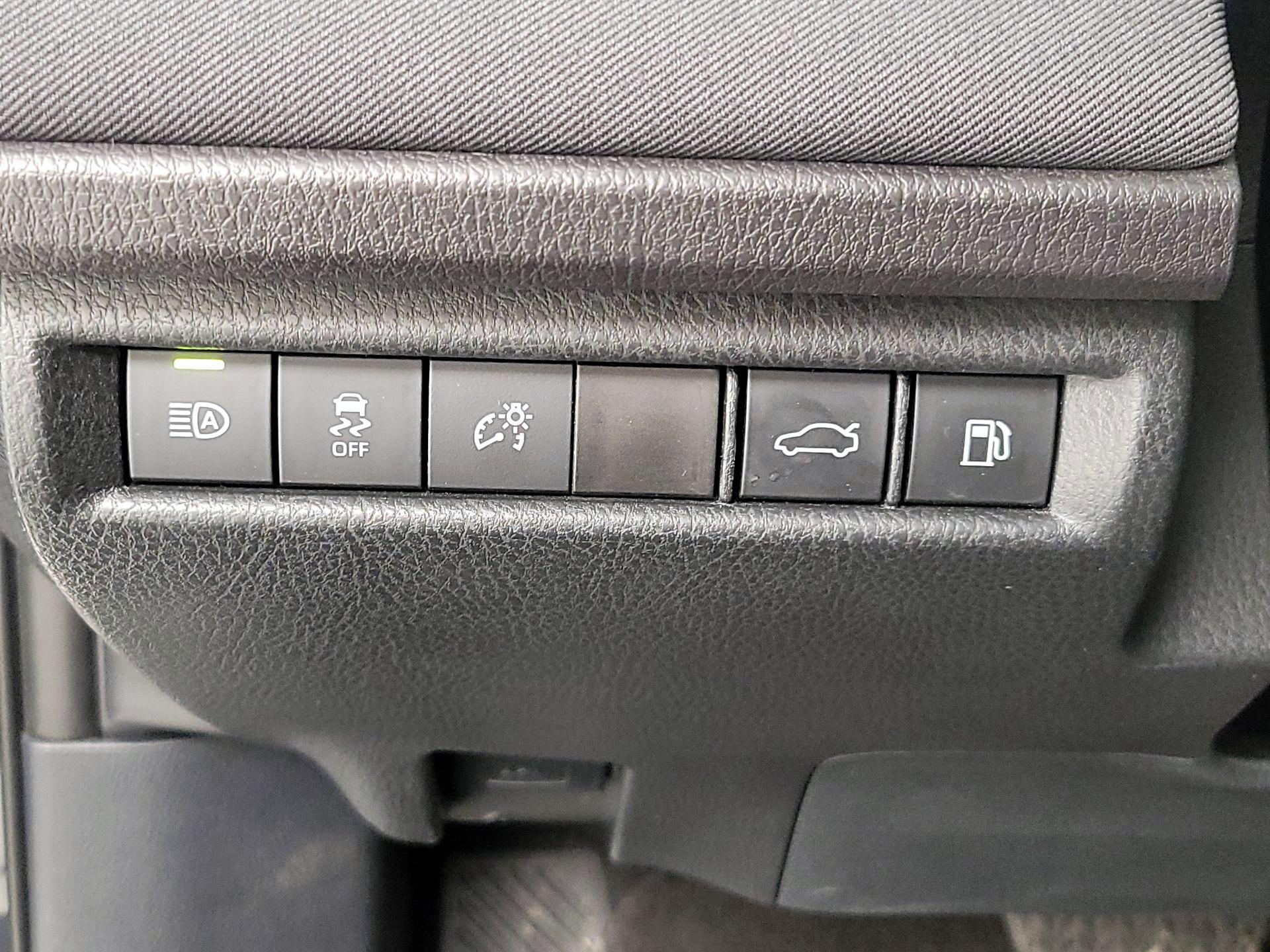 Thumbnail: 2025 Toyota Camry - 13