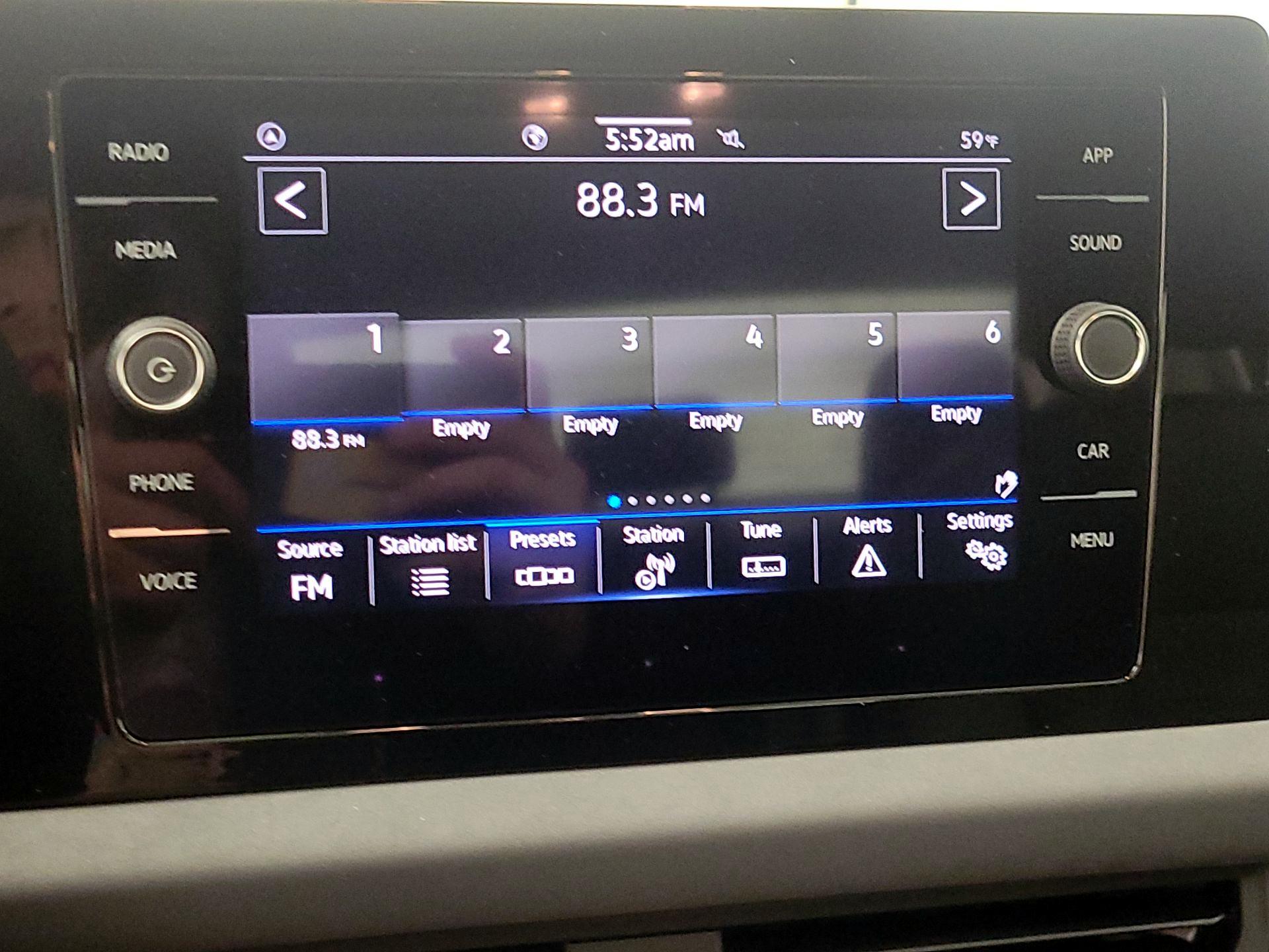 Thumbnail: 2025 Volkswagen Jetta - 15