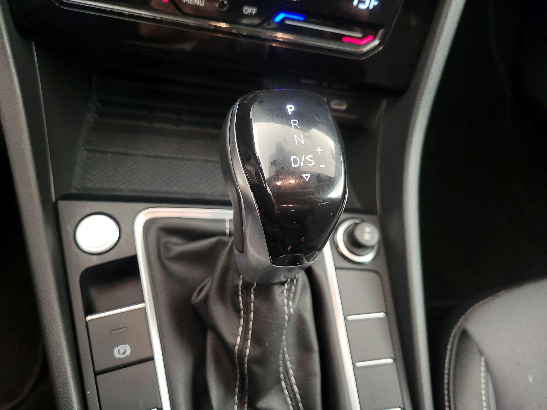 Thumbnail: 2025 Volkswagen Jetta - 17