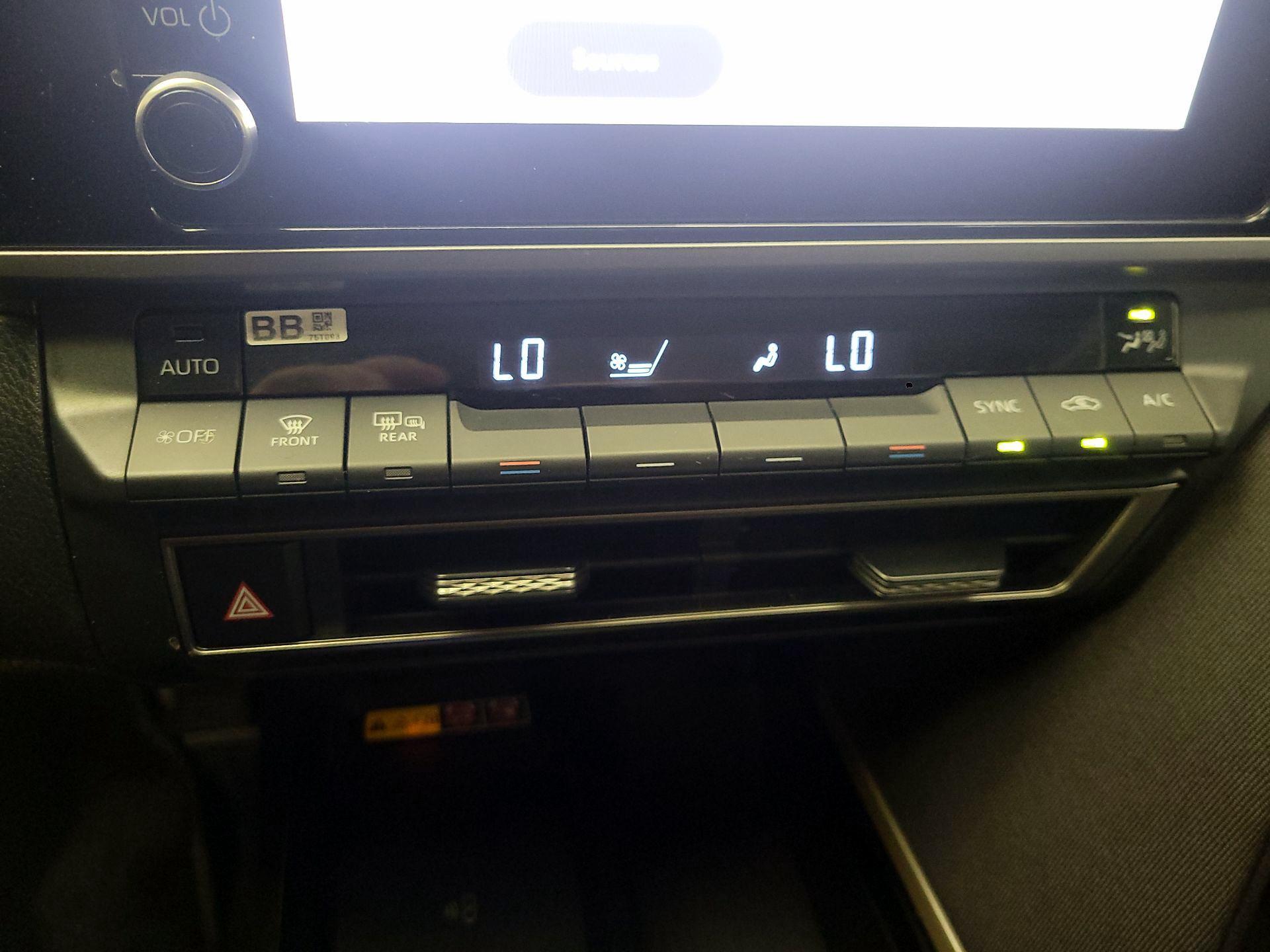 Thumbnail: 2025 Toyota Camry - 16