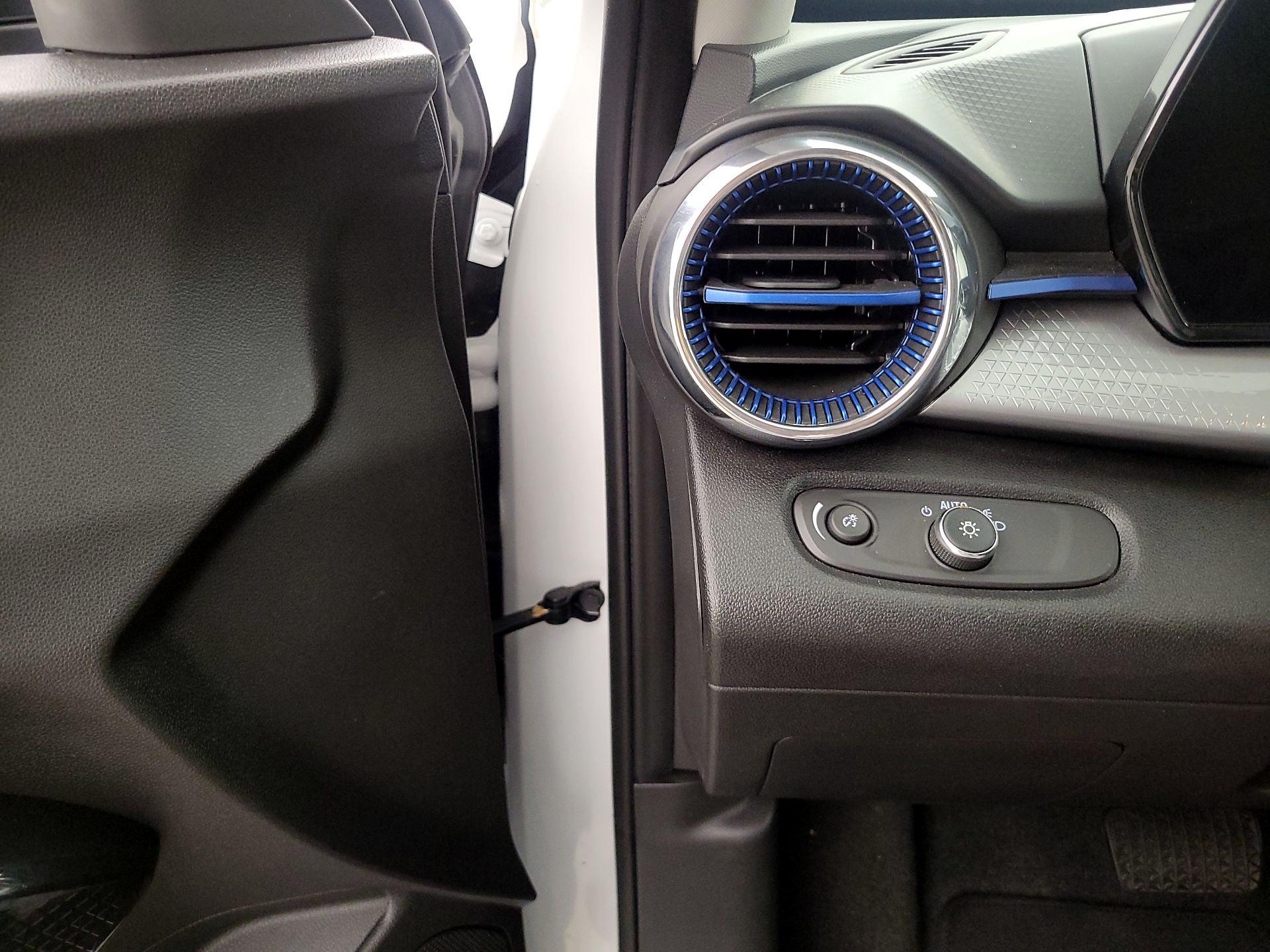 Thumbnail: 2025 Chevrolet Trax - 13