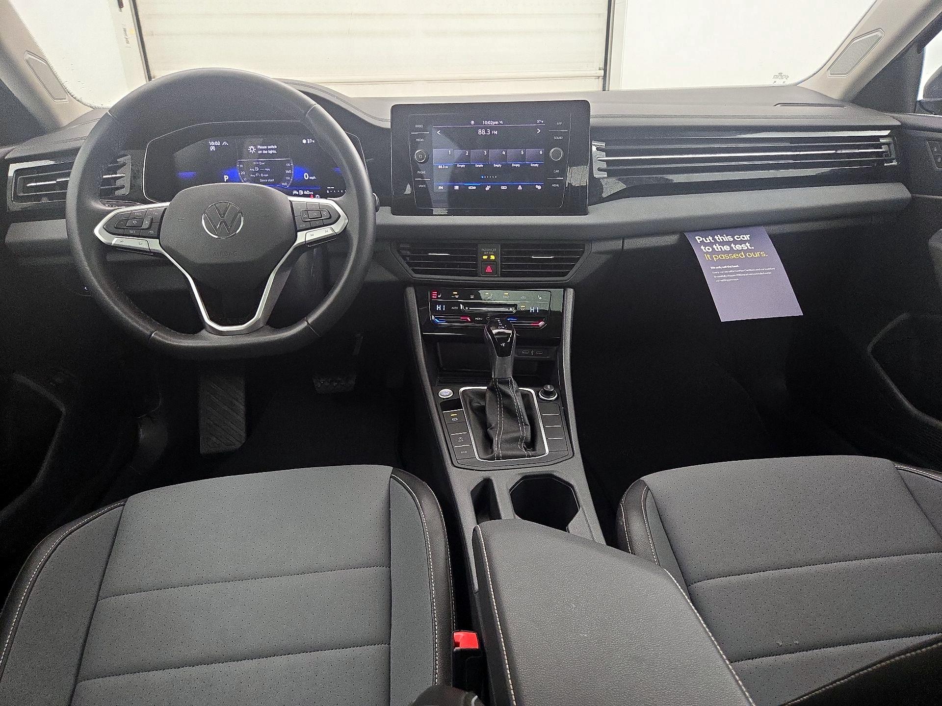 Thumbnail: 2025 Volkswagen Jetta - 9