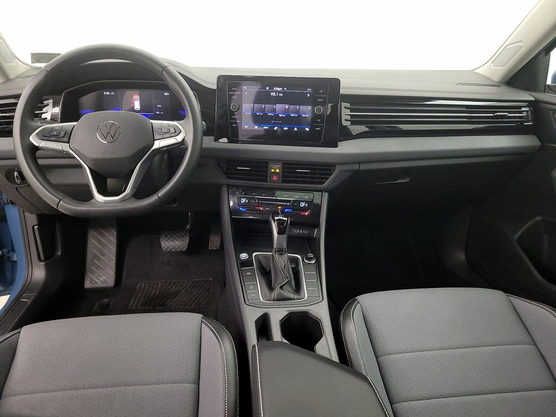 Thumbnail: 2025 Volkswagen Jetta - 9