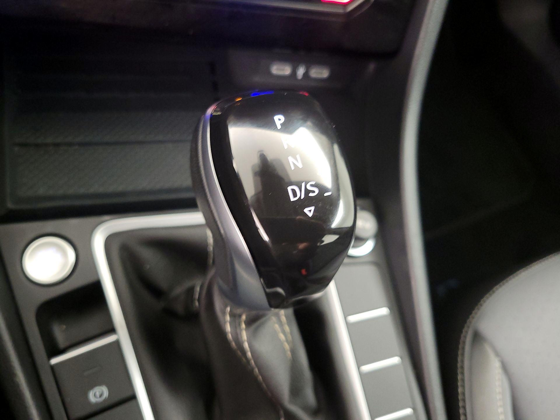 Thumbnail: 2025 Volkswagen Jetta - 17