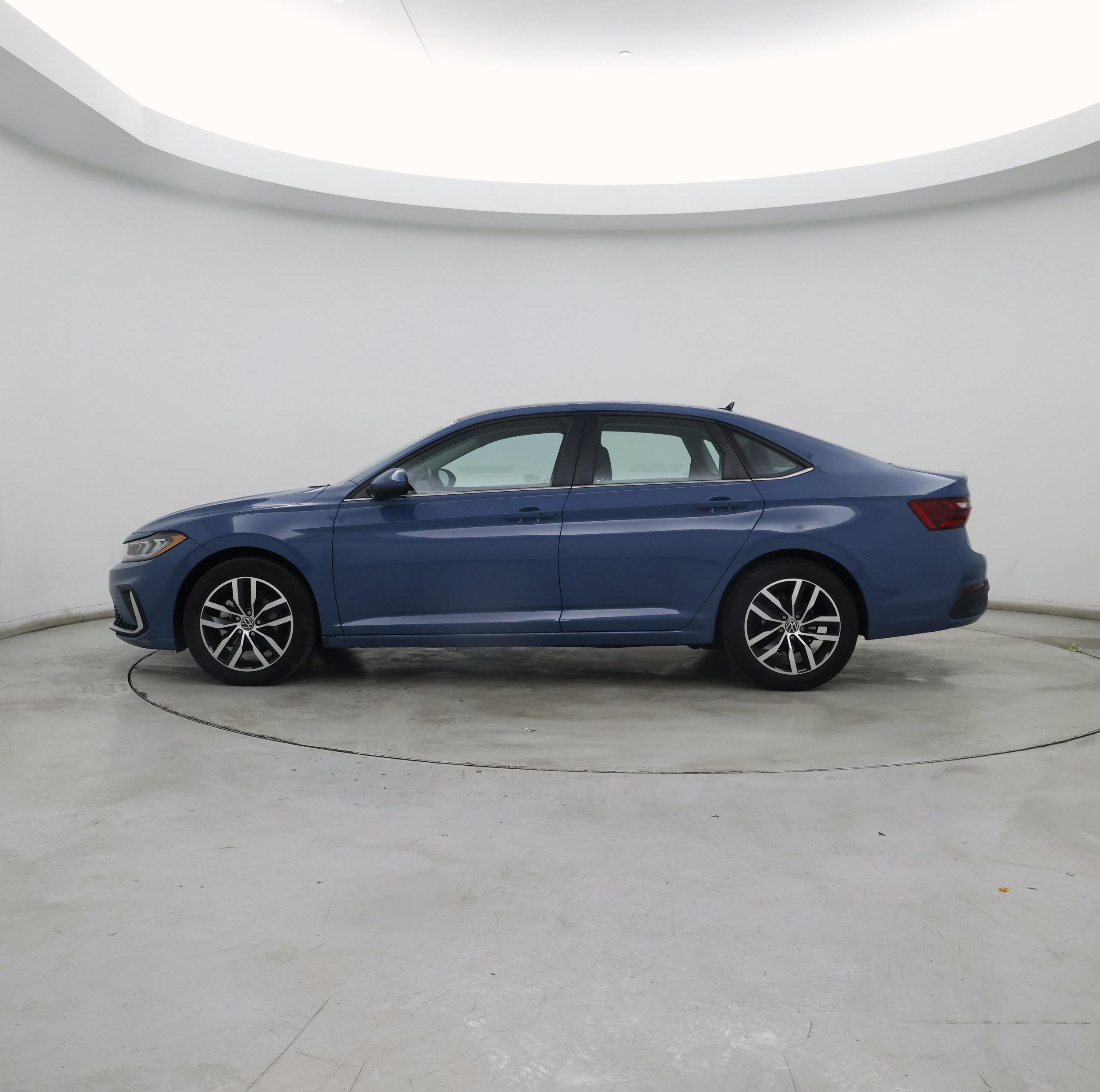 Thumbnail: 2025 Volkswagen Jetta - 3