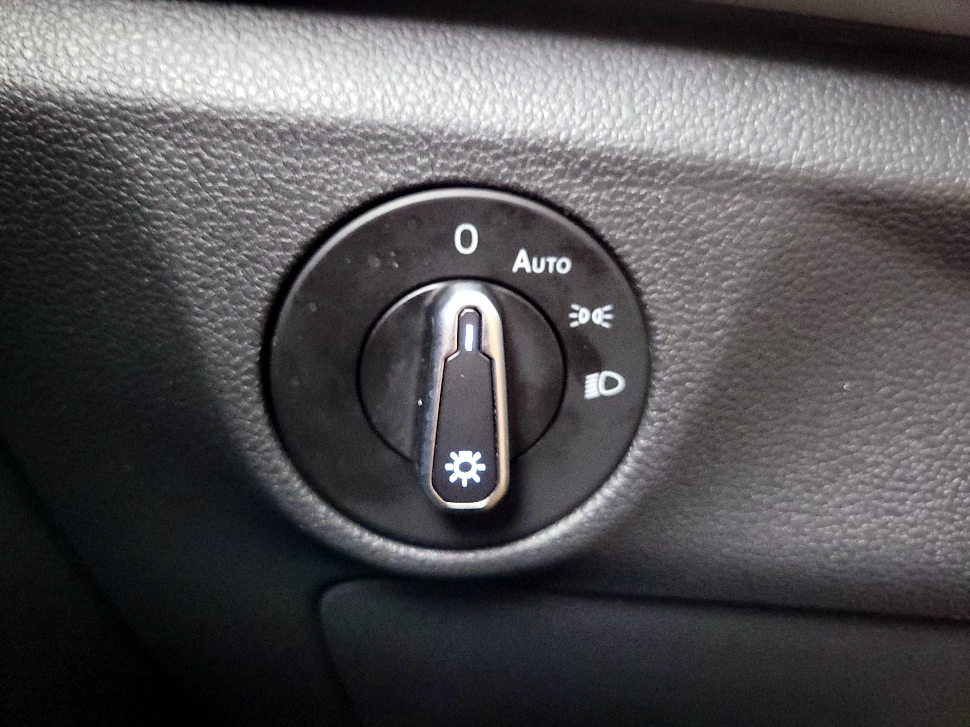 Thumbnail: 2025 Volkswagen Jetta - 13