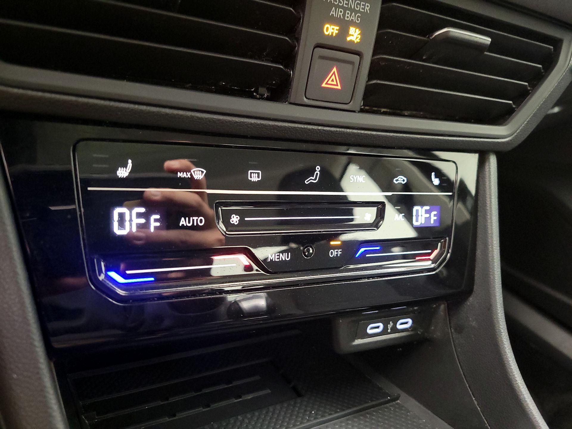 Thumbnail: 2025 Volkswagen Jetta - 16