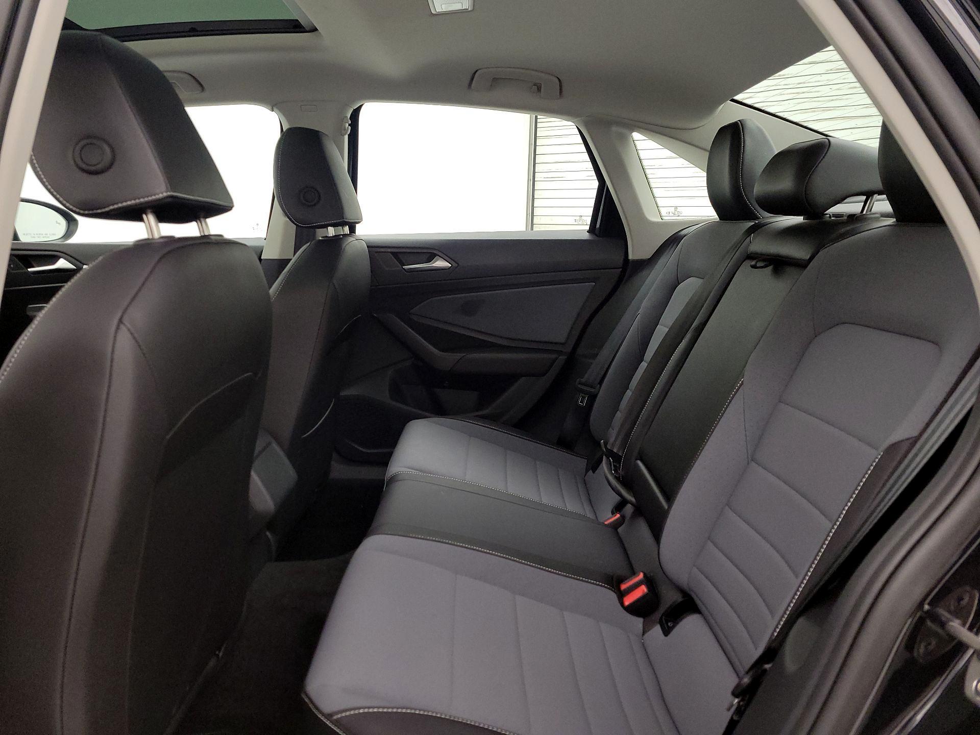 Thumbnail: 2025 Volkswagen Jetta - 20