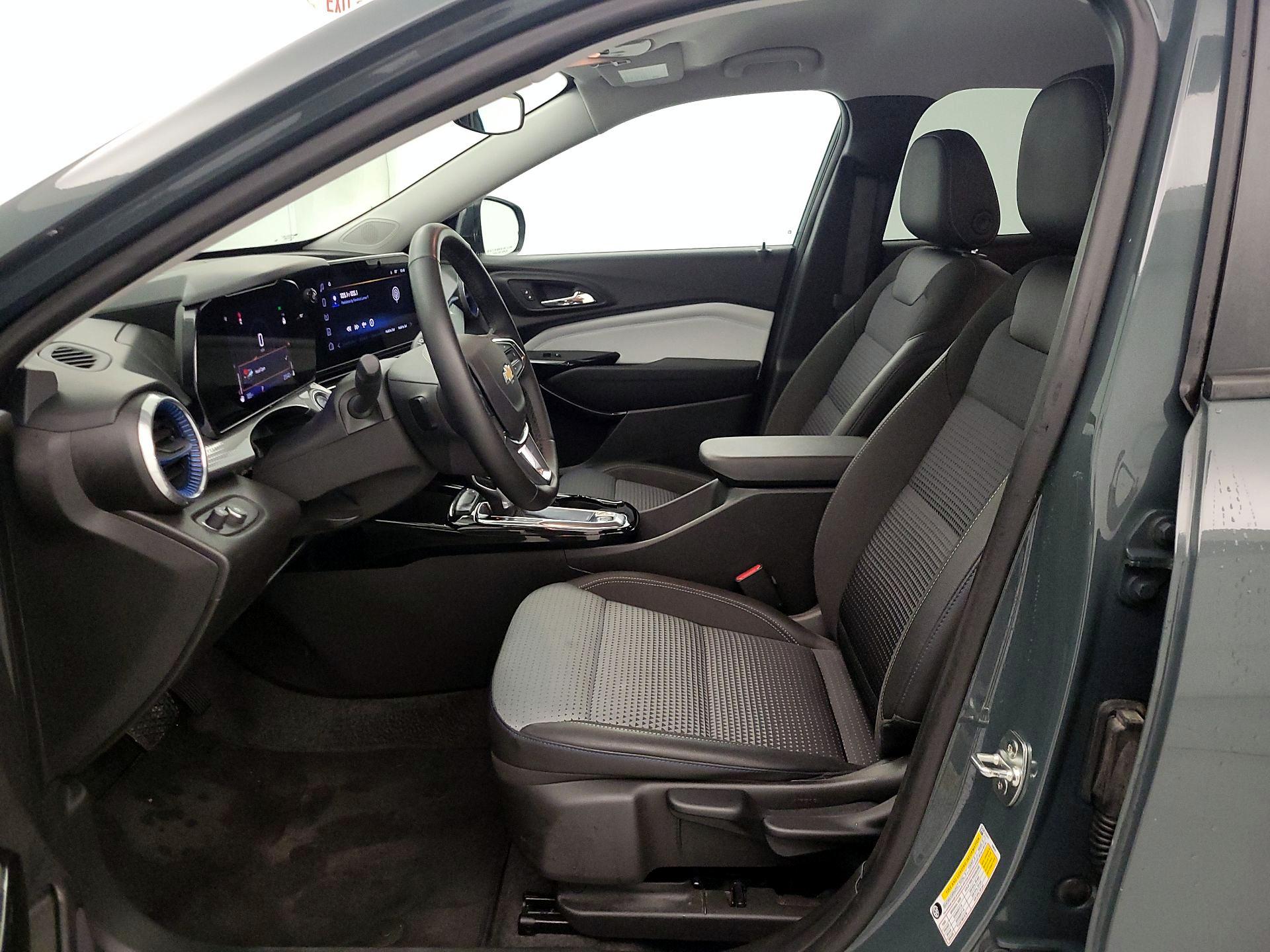 Thumbnail: 2025 Chevrolet Trax - 11