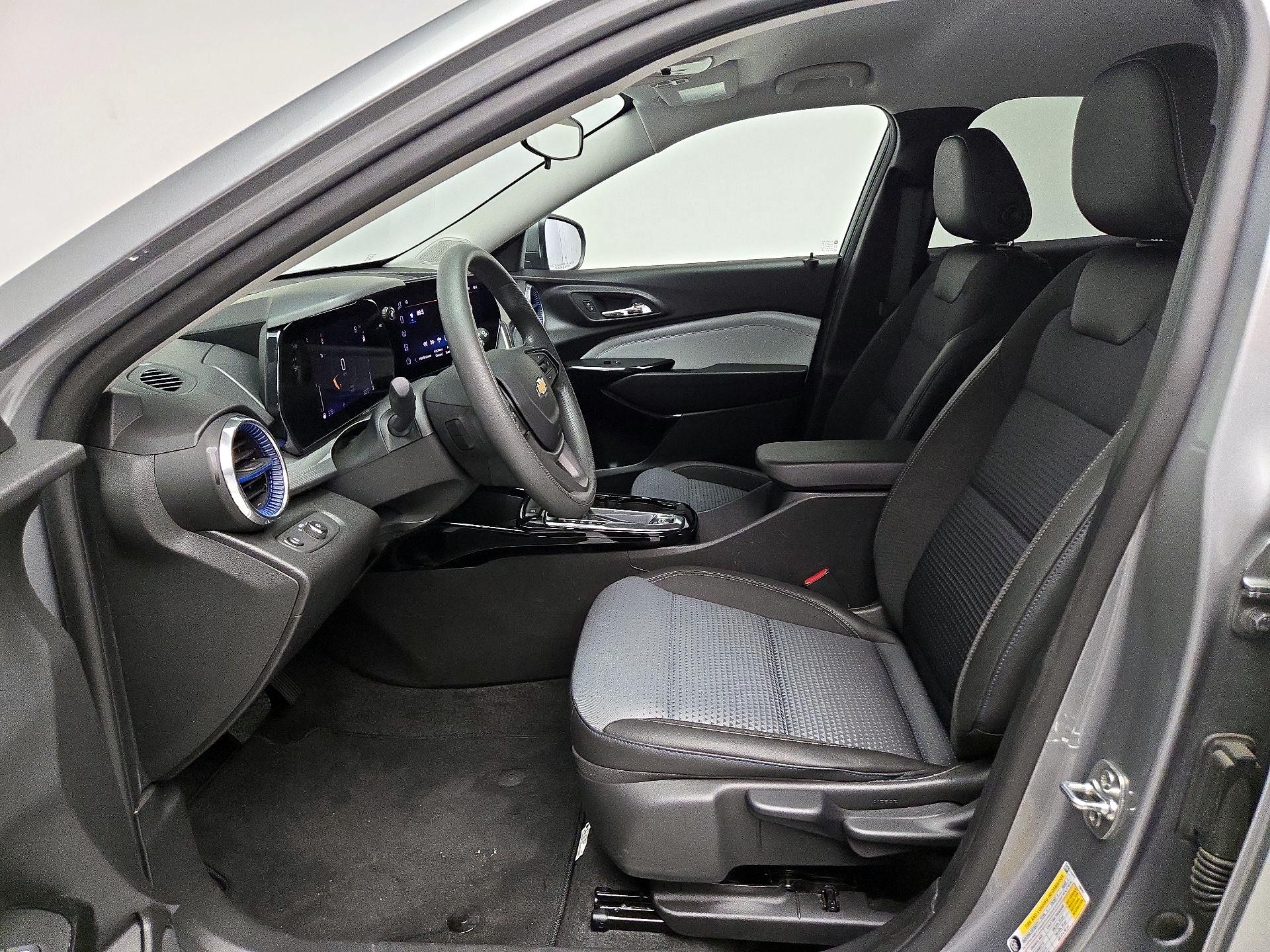 Thumbnail: 2025 Chevrolet Trax - 11