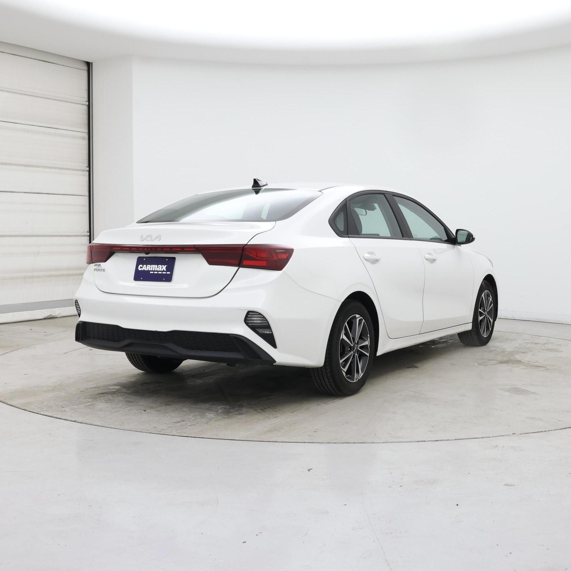 Thumbnail: 2024 Kia Forte - 8