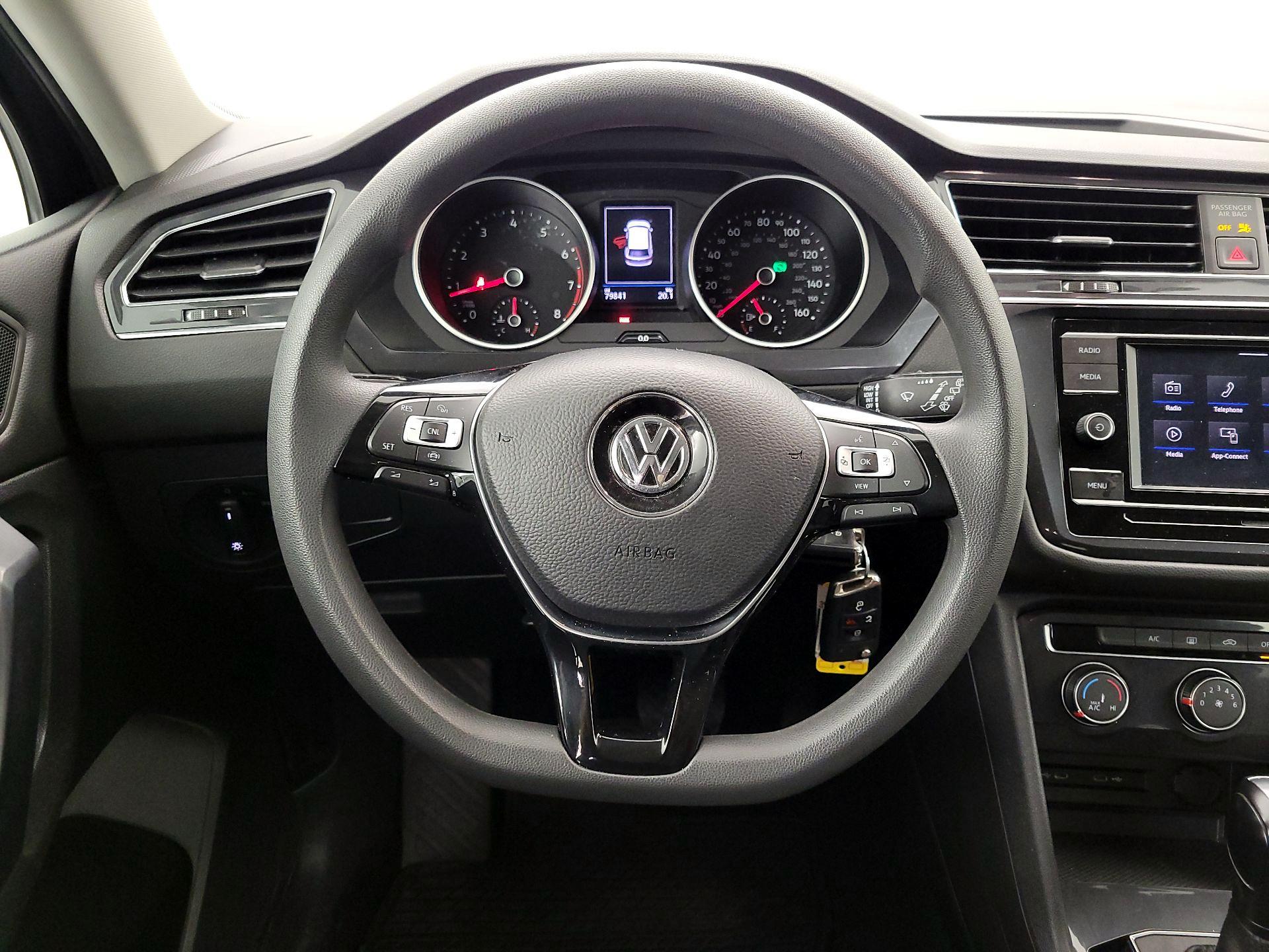 Thumbnail: 2021 Volkswagen Tiguan - 10