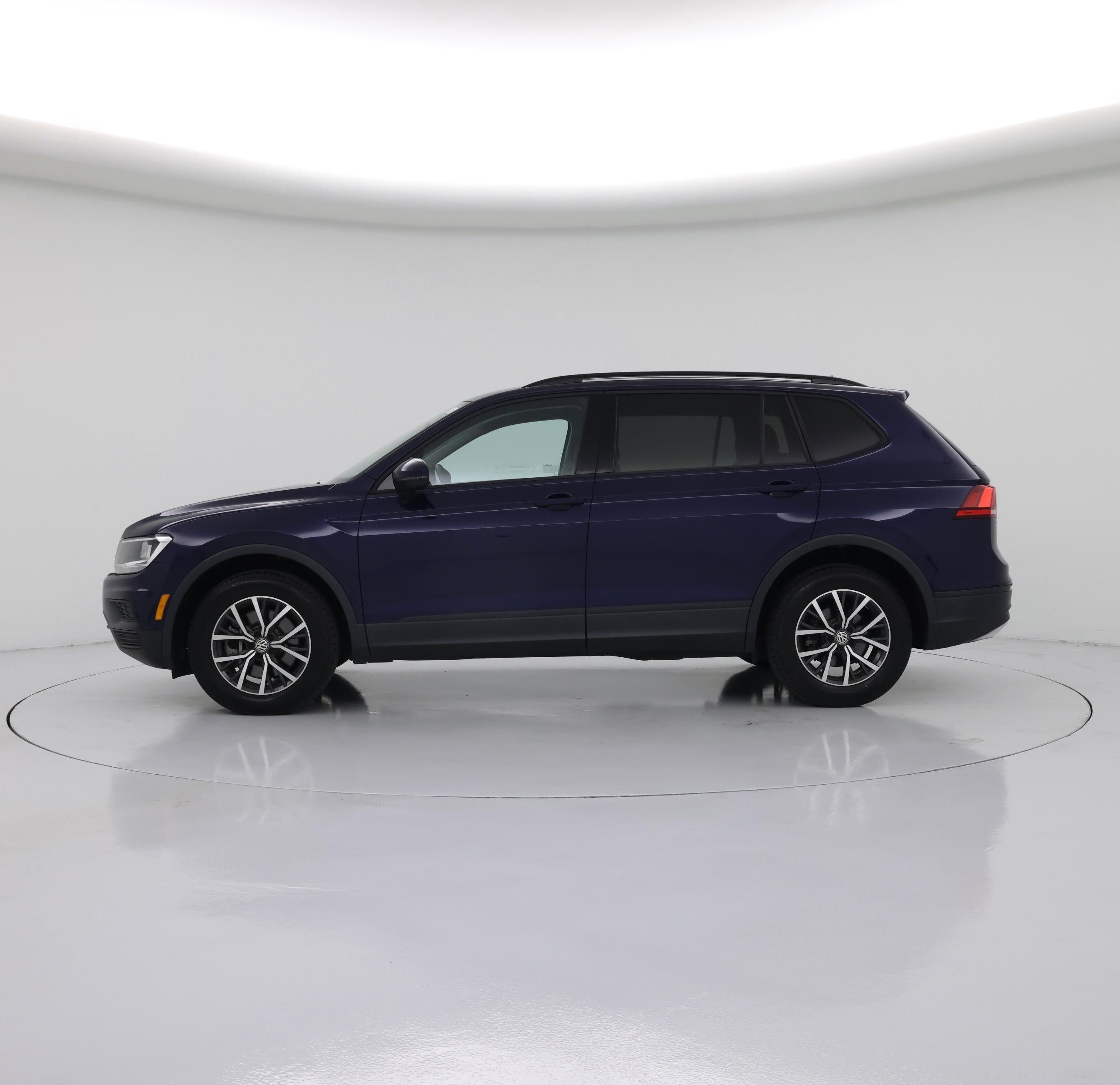 Thumbnail: 2021 Volkswagen Tiguan - 3