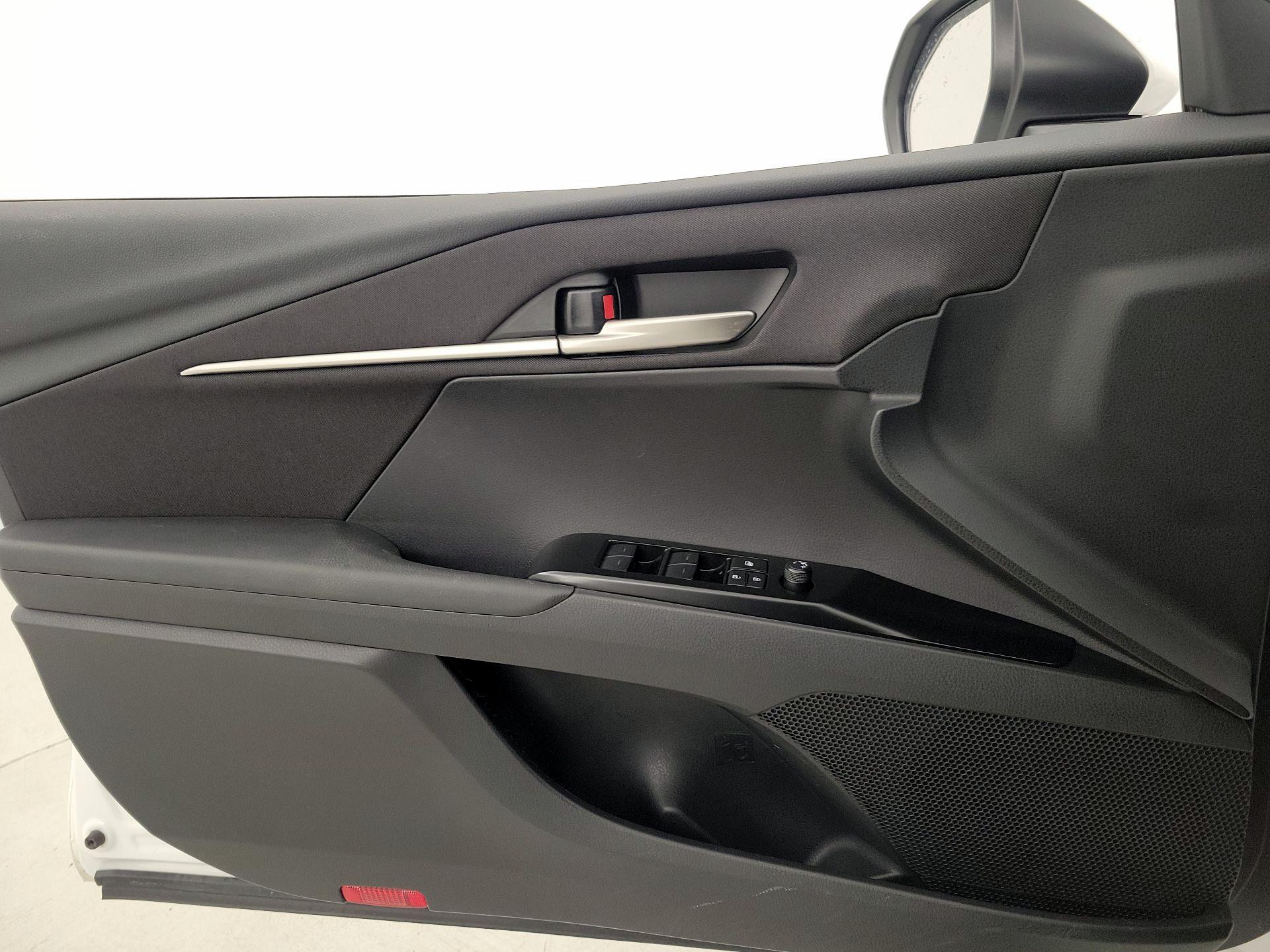 Thumbnail: 2025 Toyota Camry - 12