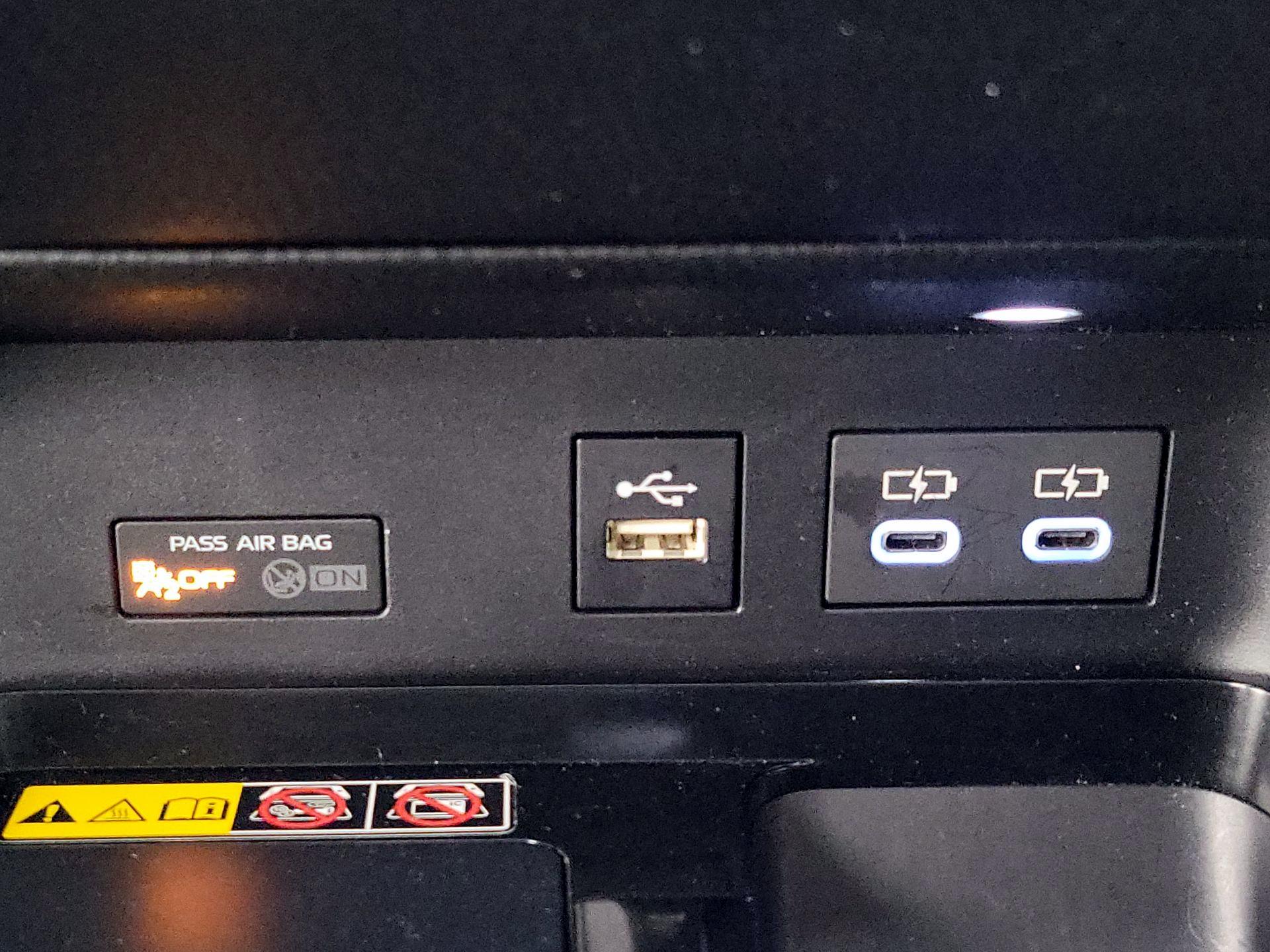 Thumbnail: 2025 Toyota Camry - 18