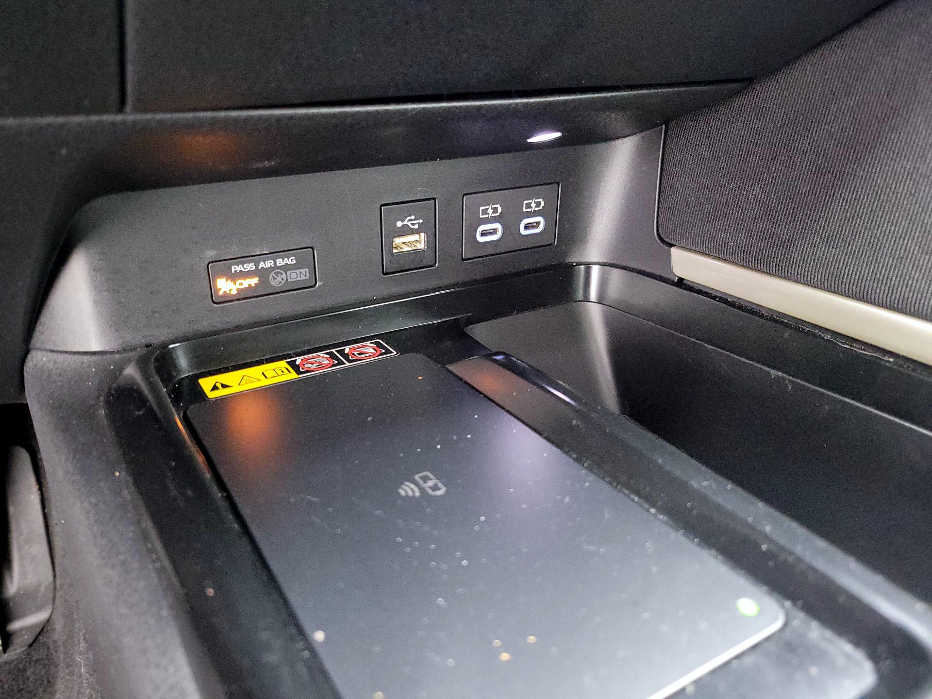 Thumbnail: 2025 Toyota Camry - 18