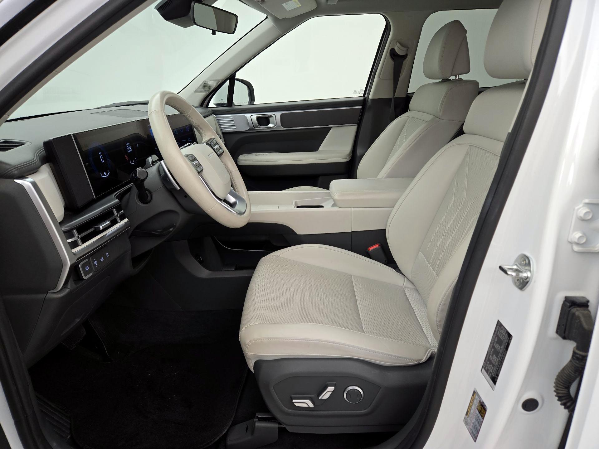 Thumbnail: 2025 Hyundai Santa Fe - 11