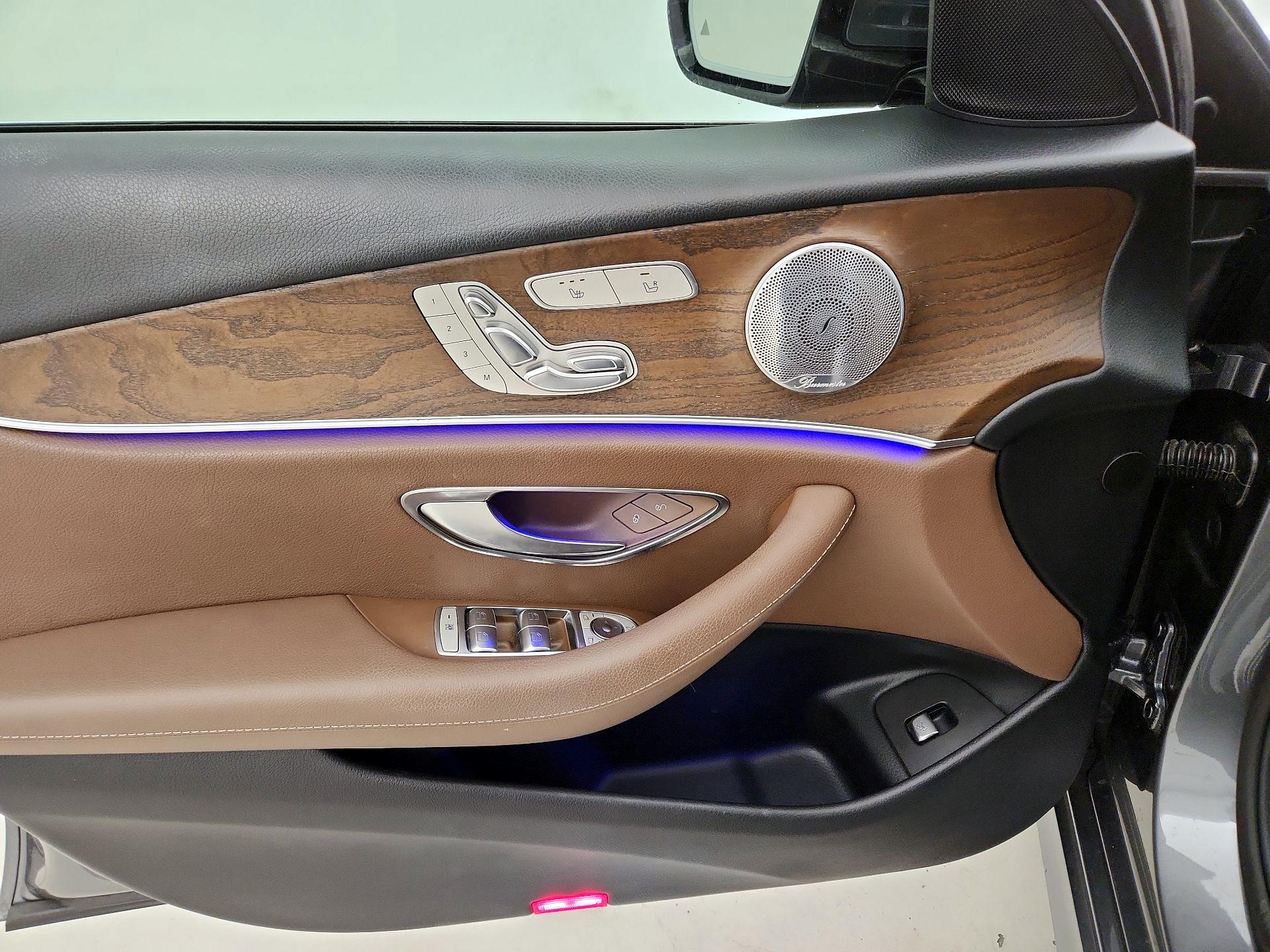 Thumbnail: 2017 Mercedes-Benz E-Class - 12