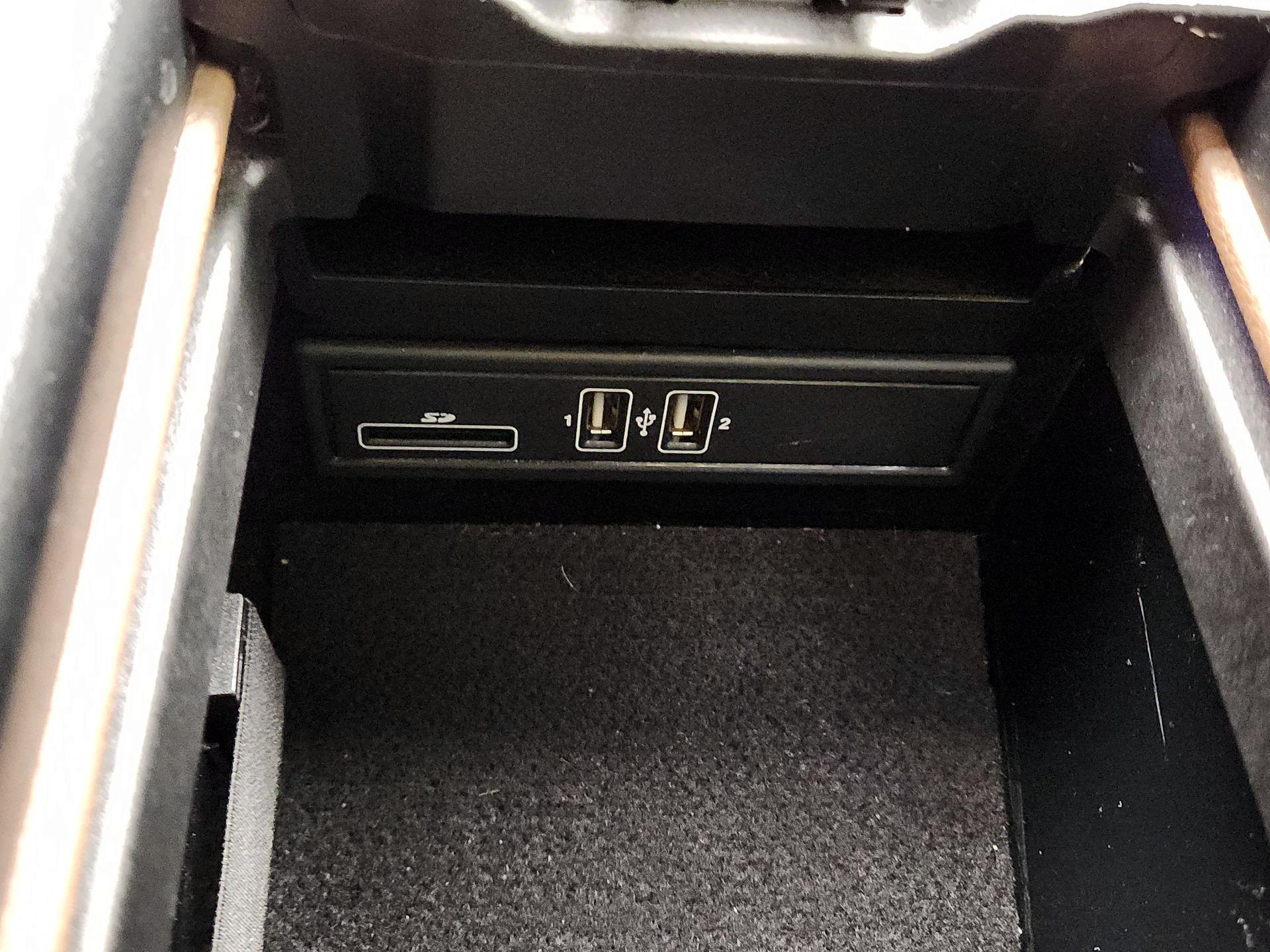 Thumbnail: 2017 Mercedes-Benz E-Class - 19