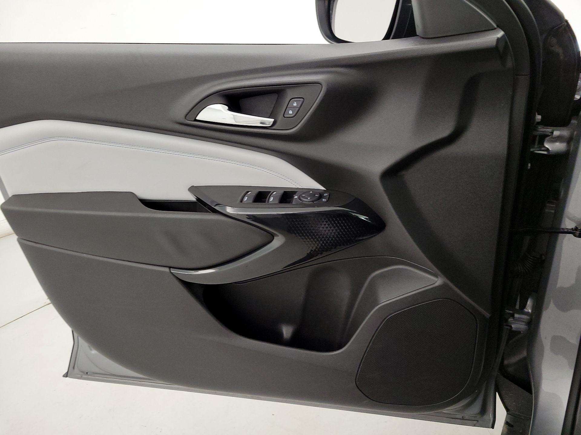 Thumbnail: 2025 Chevrolet Trax - 12