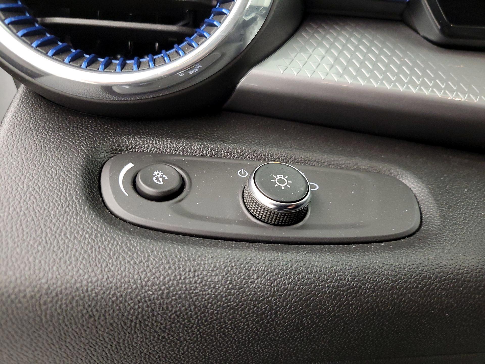 Thumbnail: 2025 Chevrolet Trax - 13