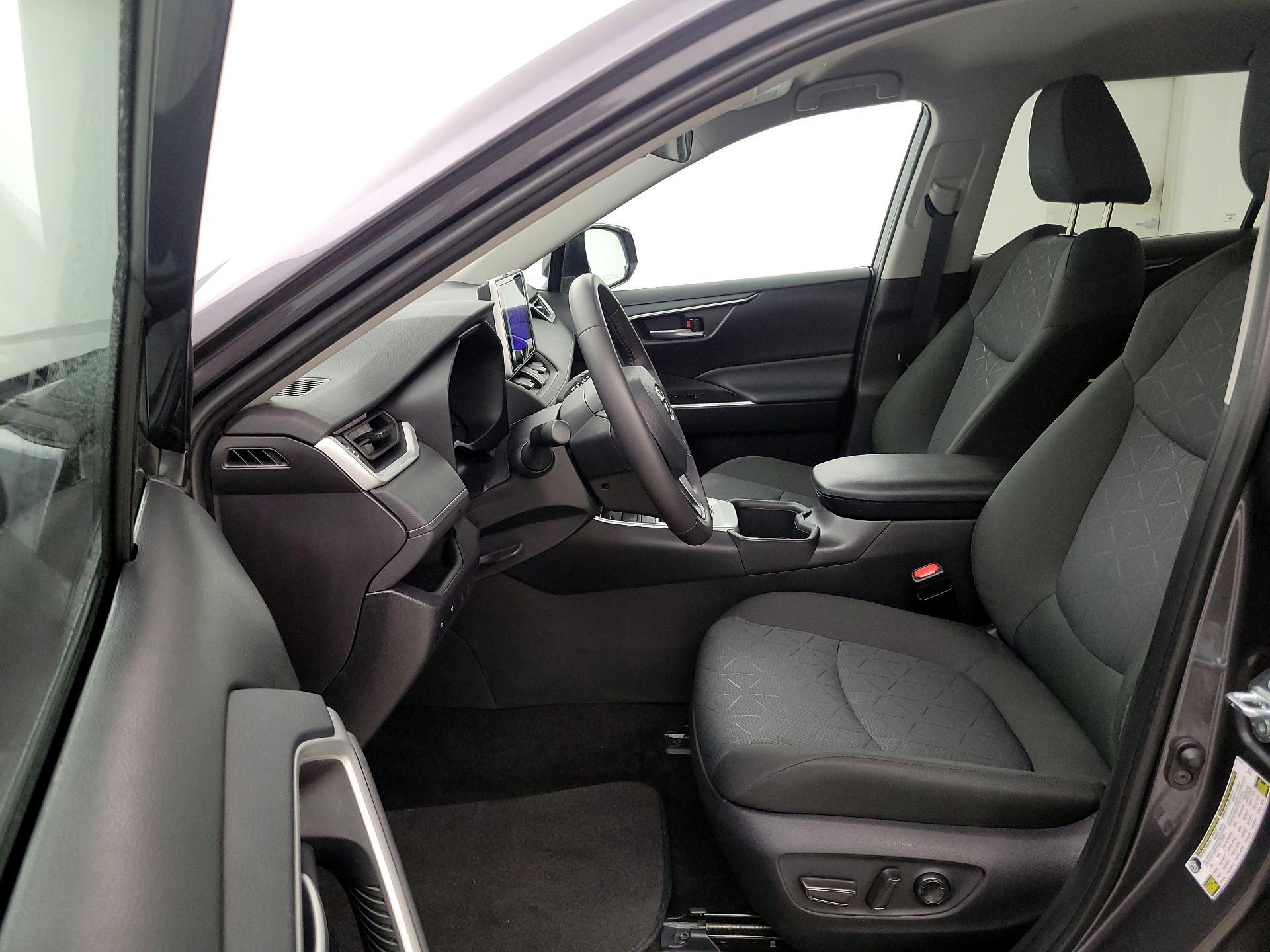 Thumbnail: 2025 Toyota RAV4 - 11