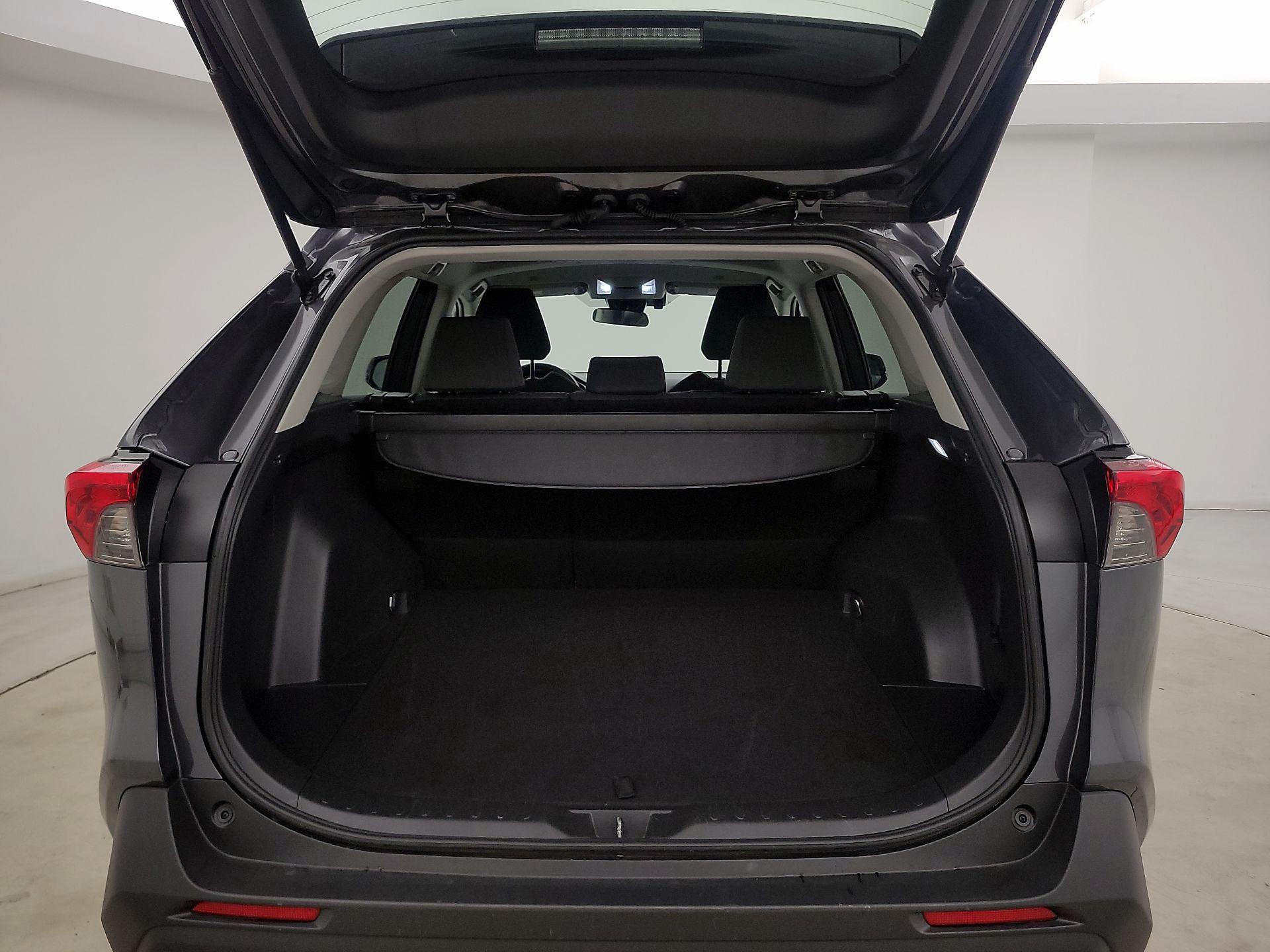 Thumbnail: 2025 Toyota RAV4 - 20