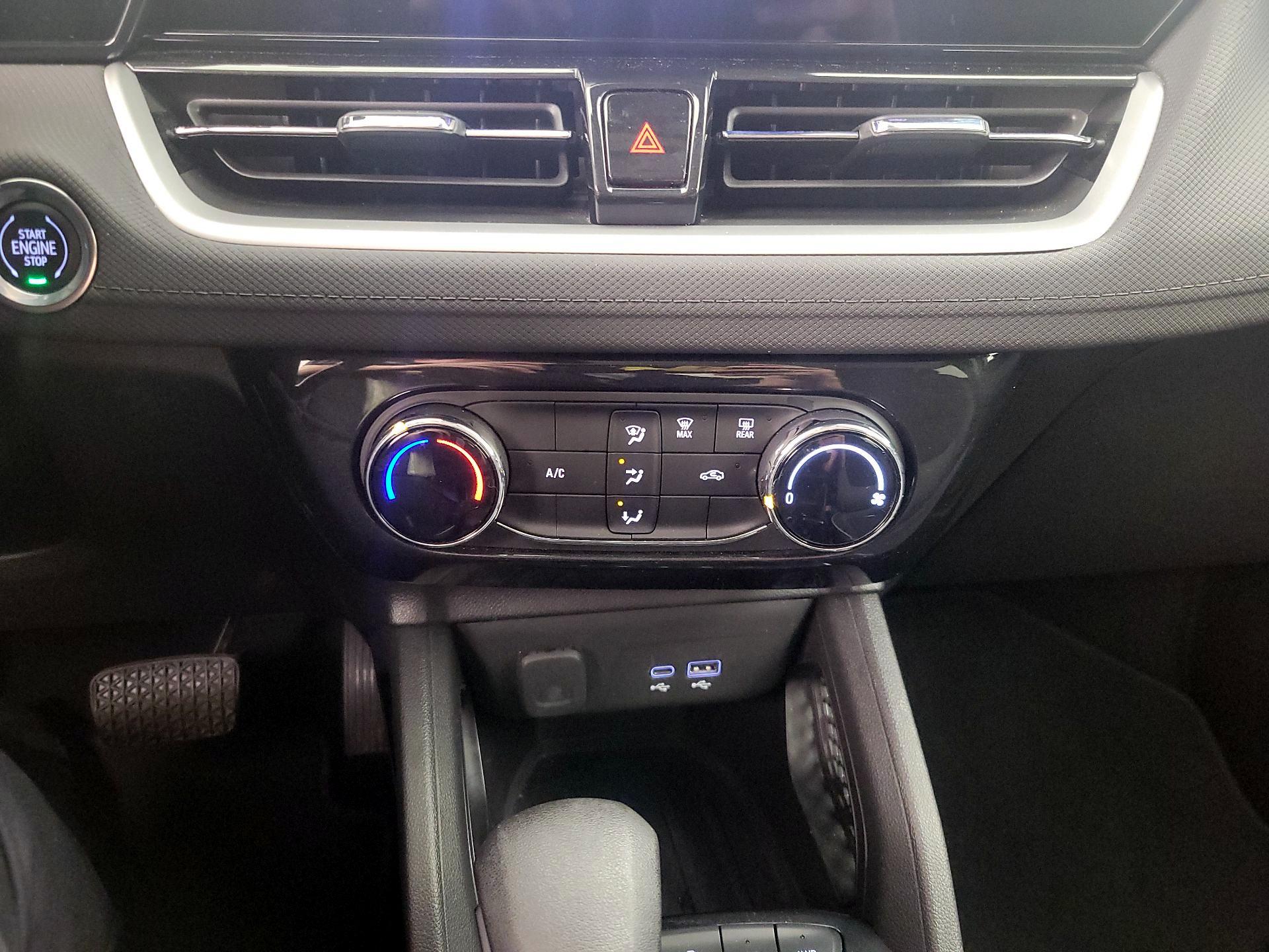 Thumbnail: 2025 Chevrolet TrailBlazer - 16