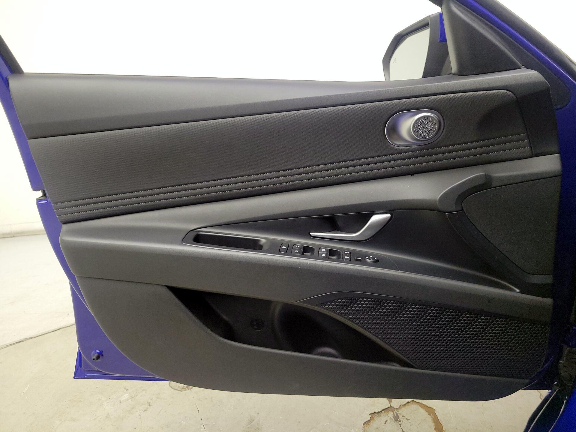 Thumbnail: 2025 Hyundai Elantra - 12