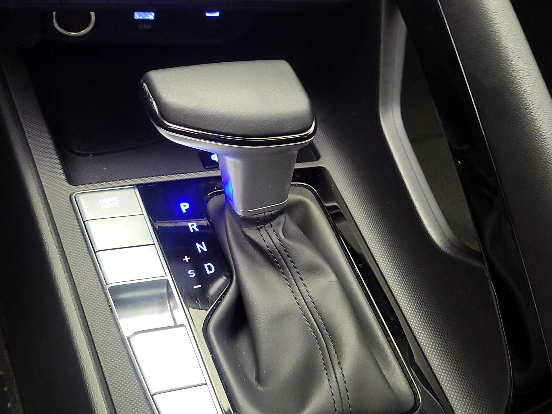 Thumbnail: 2025 Hyundai Elantra - 18