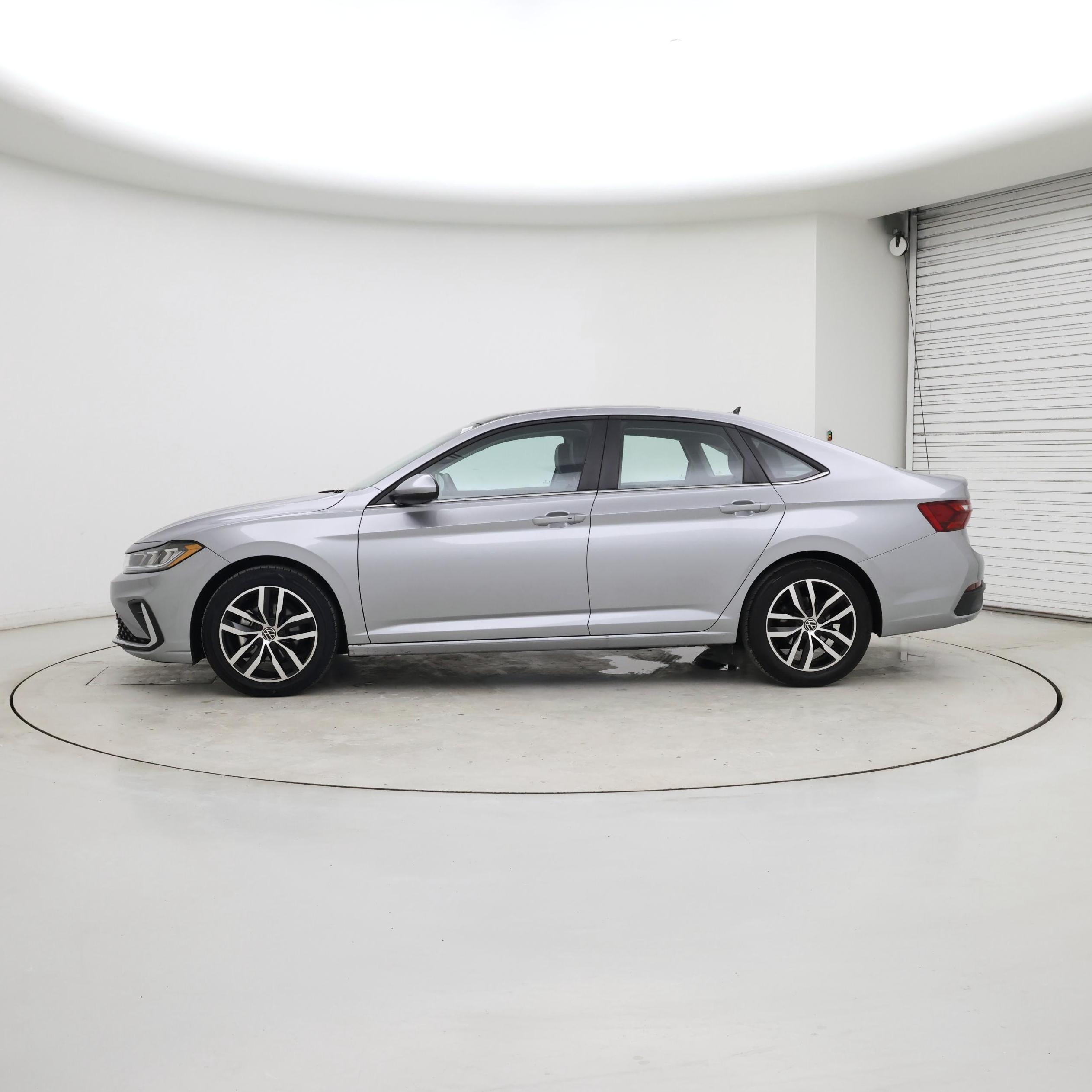 Thumbnail: 2025 Volkswagen Jetta - 3