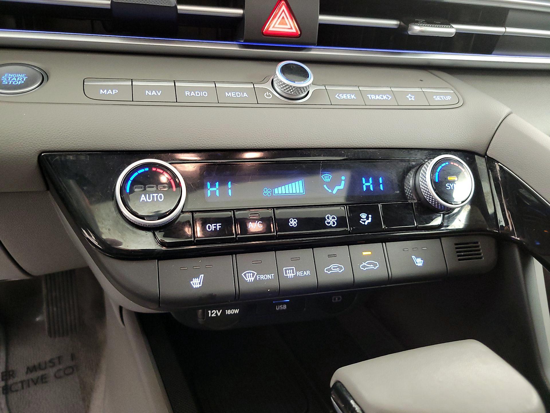 Thumbnail: 2025 Hyundai Elantra - 17