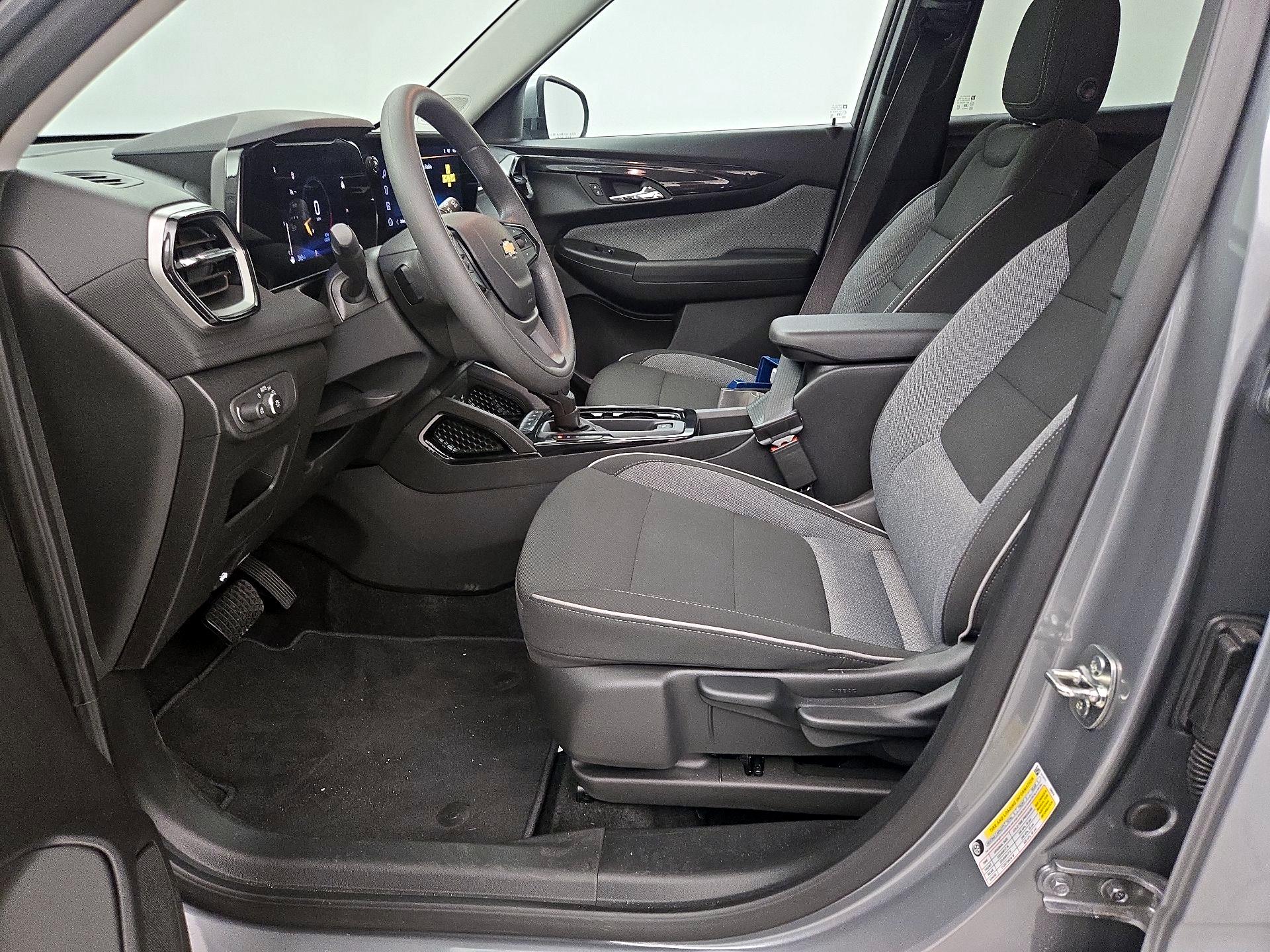 Thumbnail: 2025 Chevrolet TrailBlazer - 11