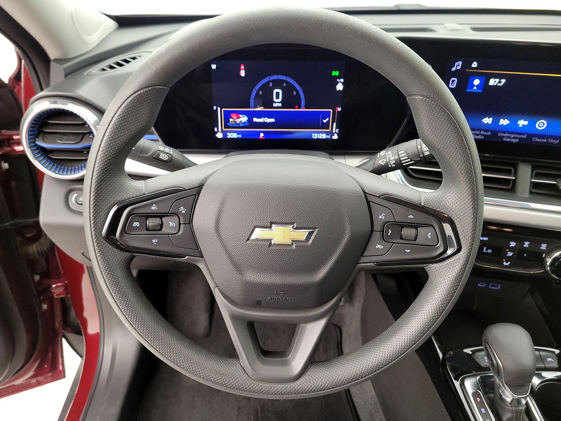 Thumbnail: 2025 Chevrolet Trax - 10