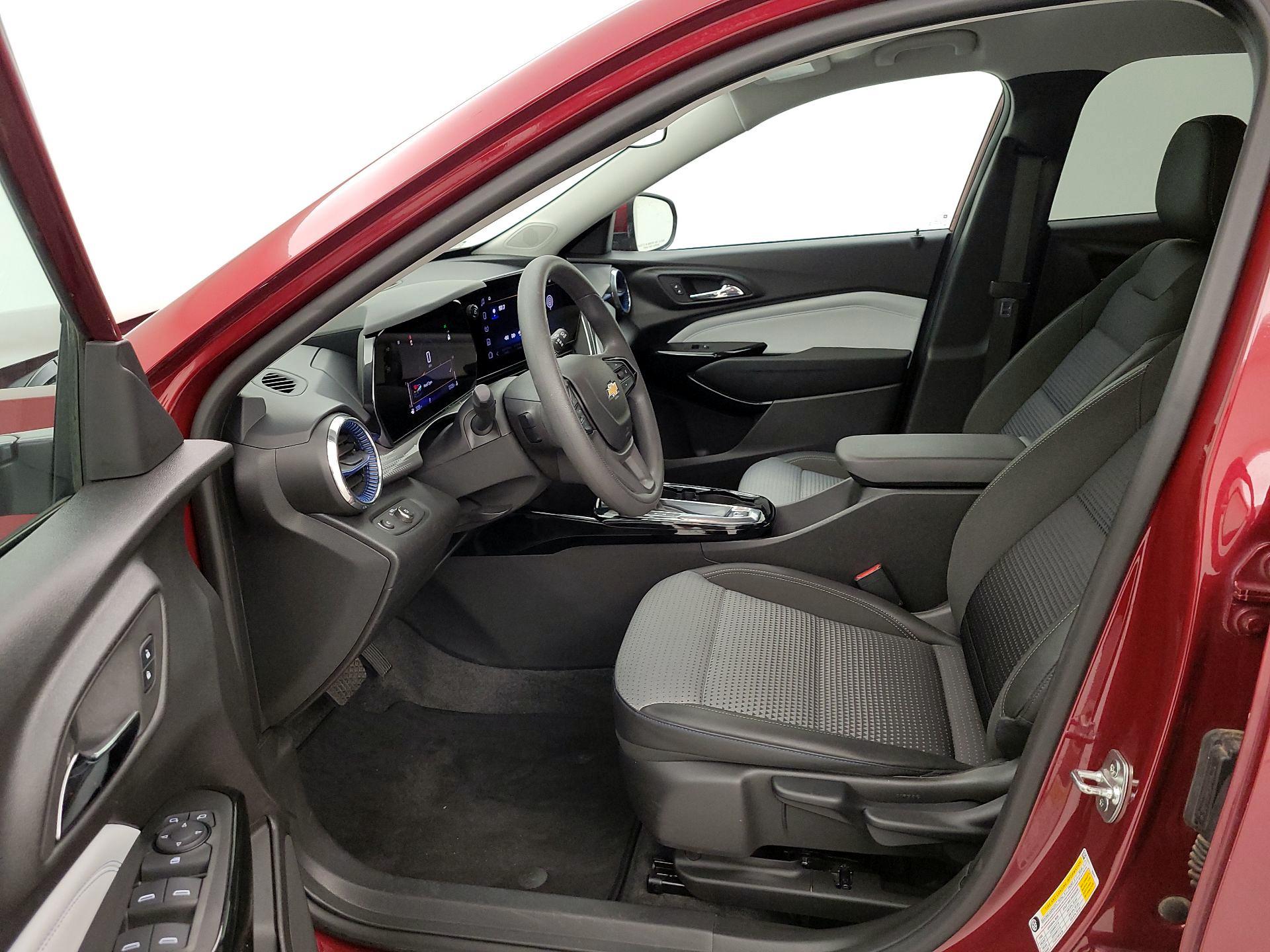 Thumbnail: 2025 Chevrolet Trax - 11